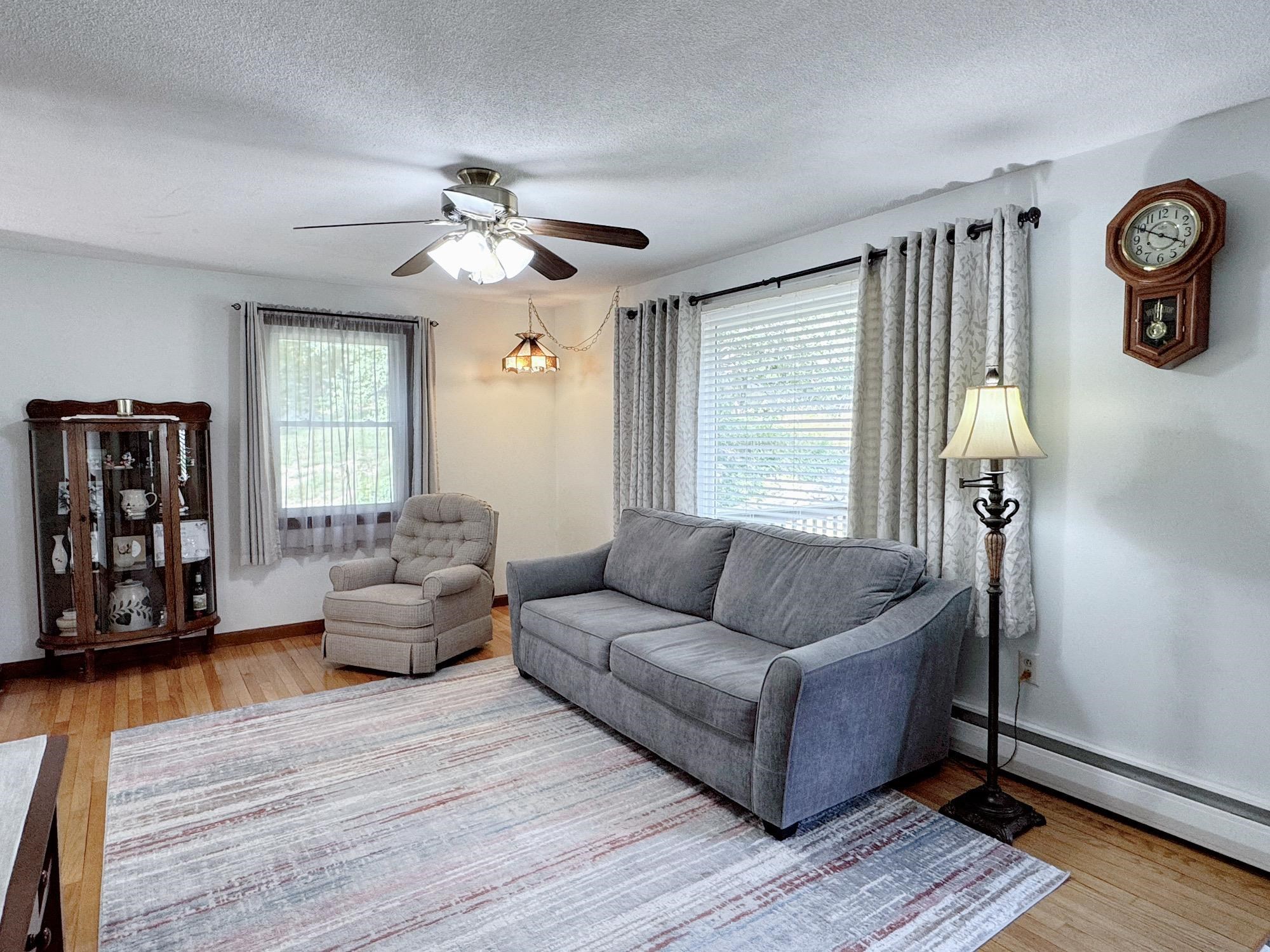 6 Quincy Lane Property Photo 12
