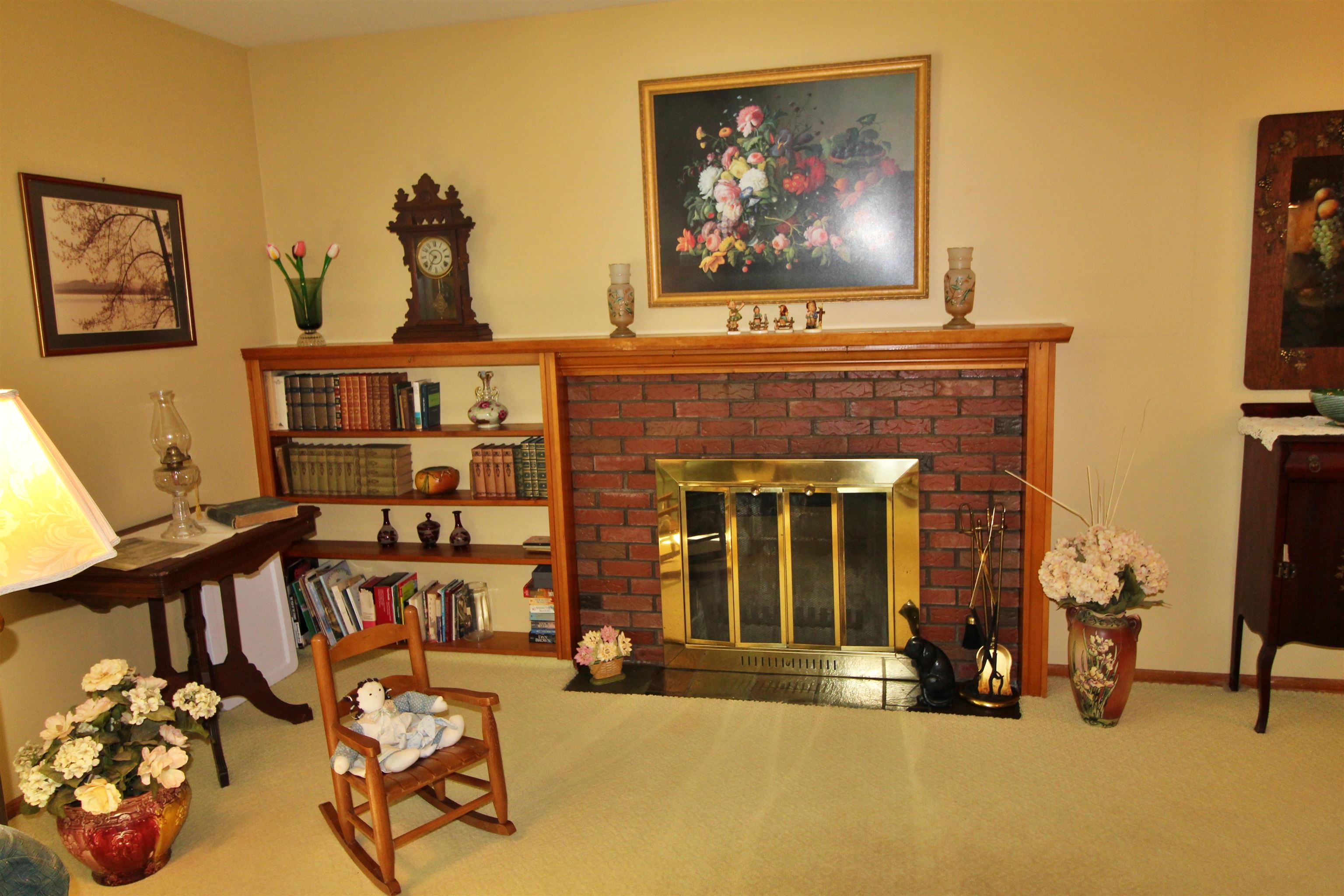 30 Roseade Parkway Property Photo 6