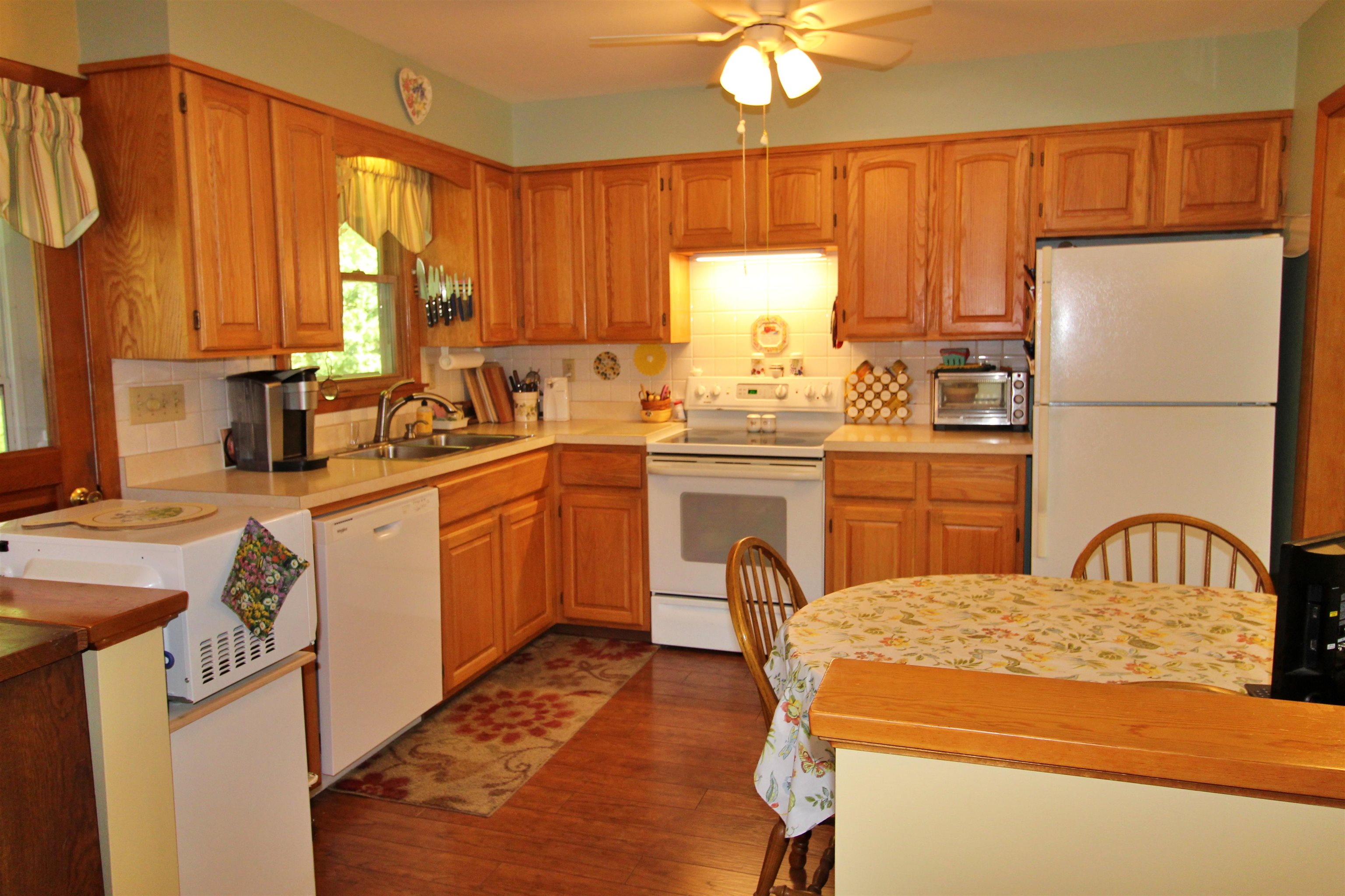 30 Roseade Parkway Property Photo 13