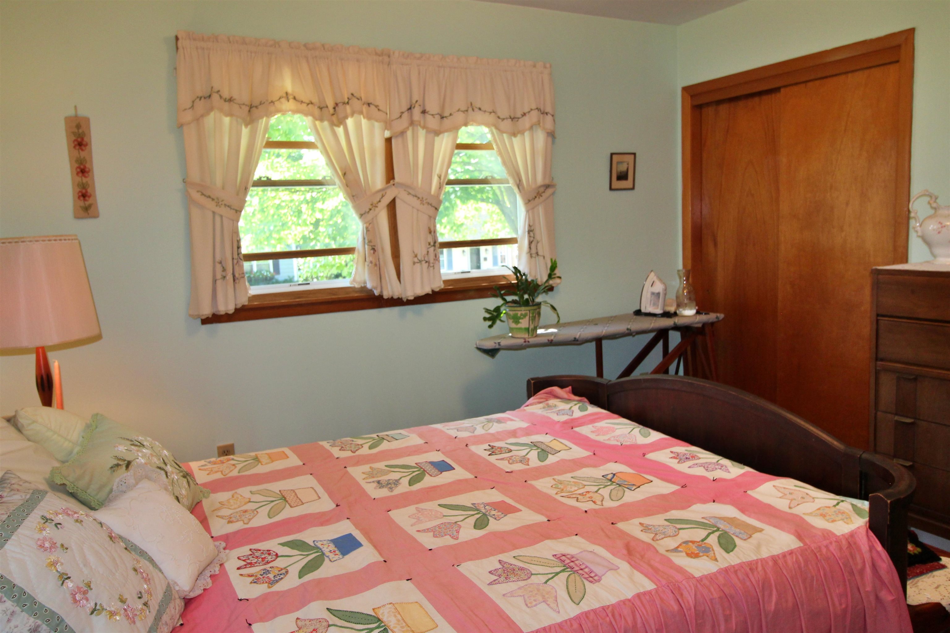 30 Roseade Parkway Property Photo 18