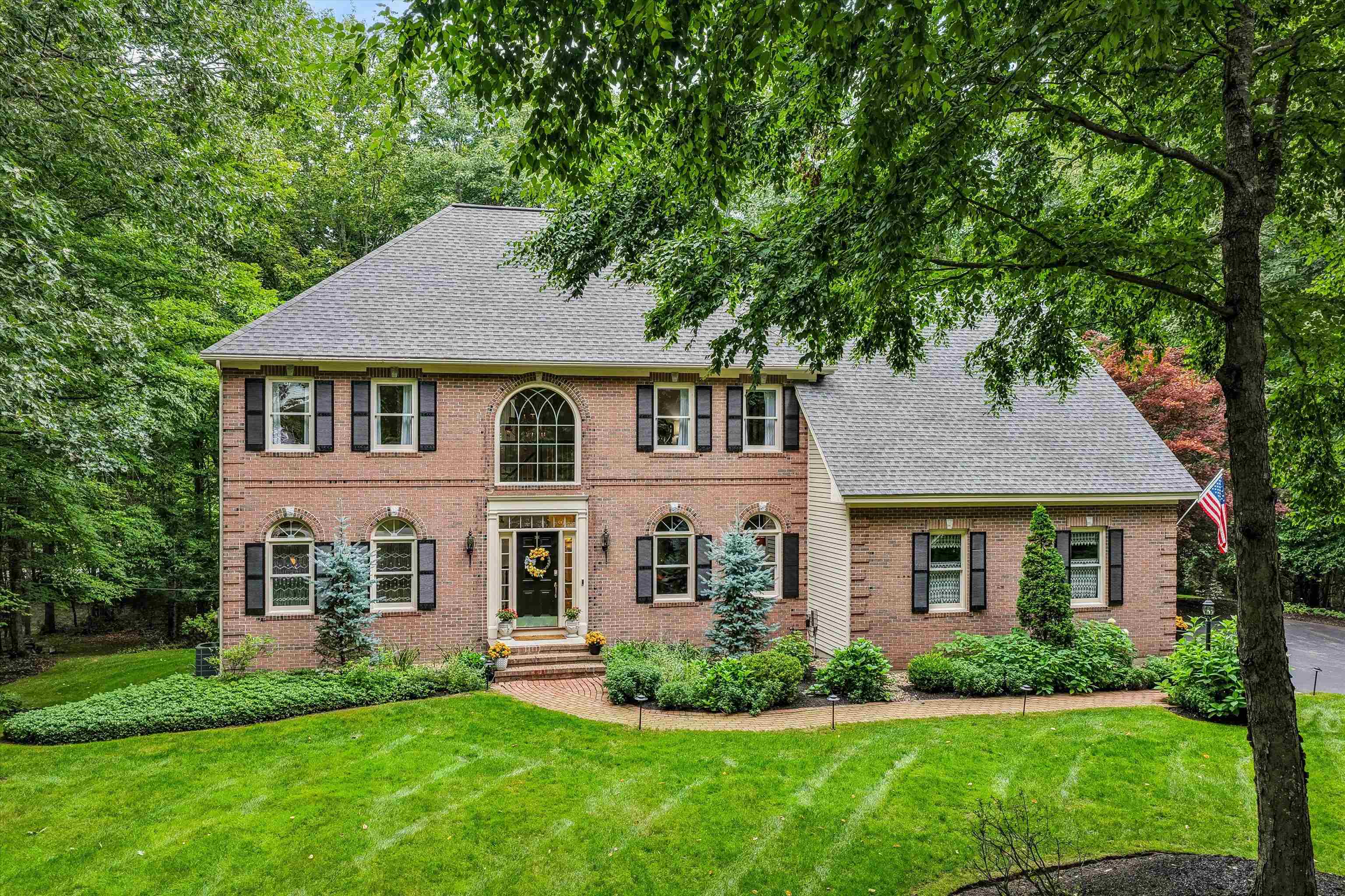 4 Newfane Road Property Photo 1