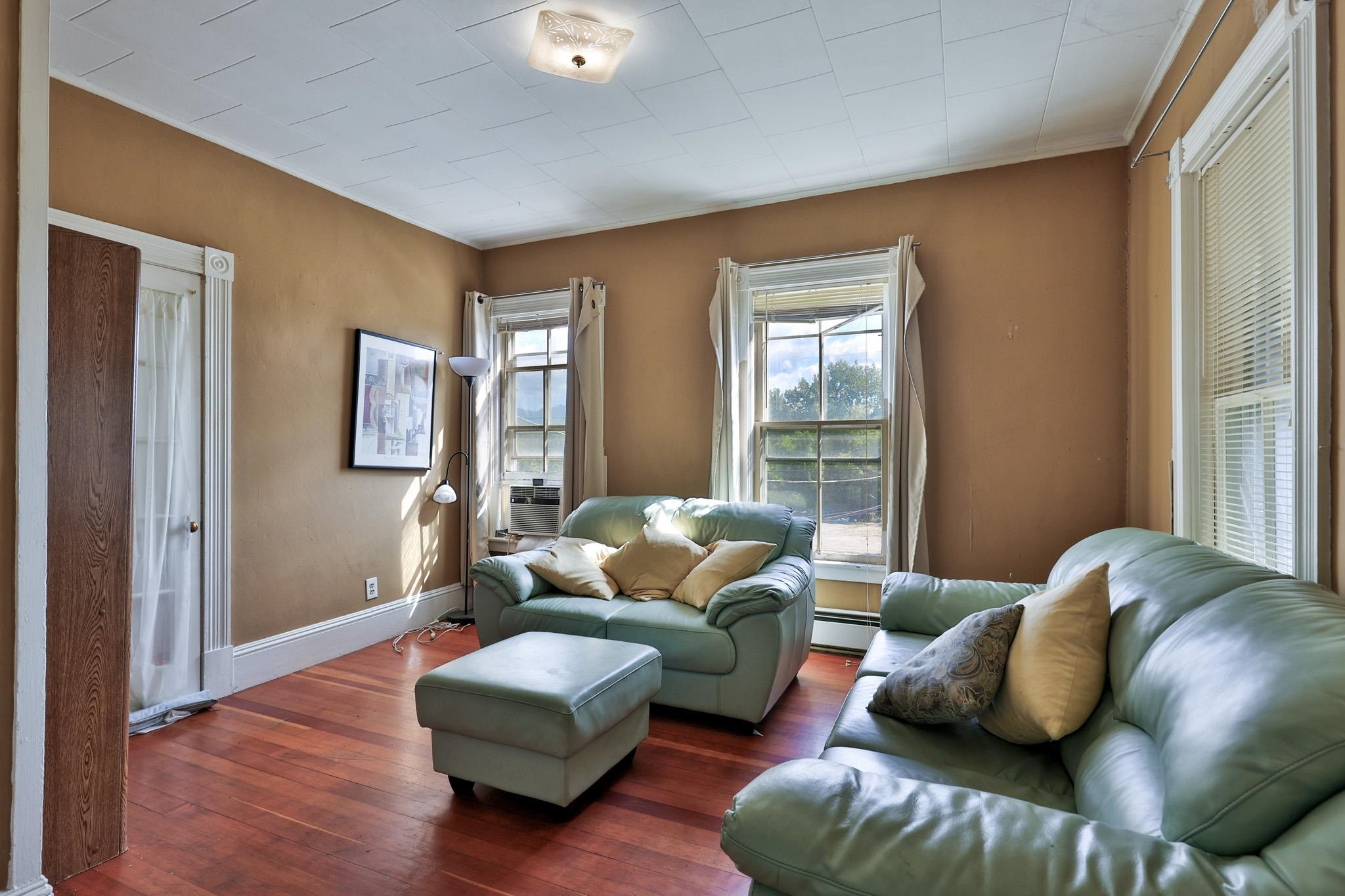 55 Pierpoint Avenue Property Photo 17