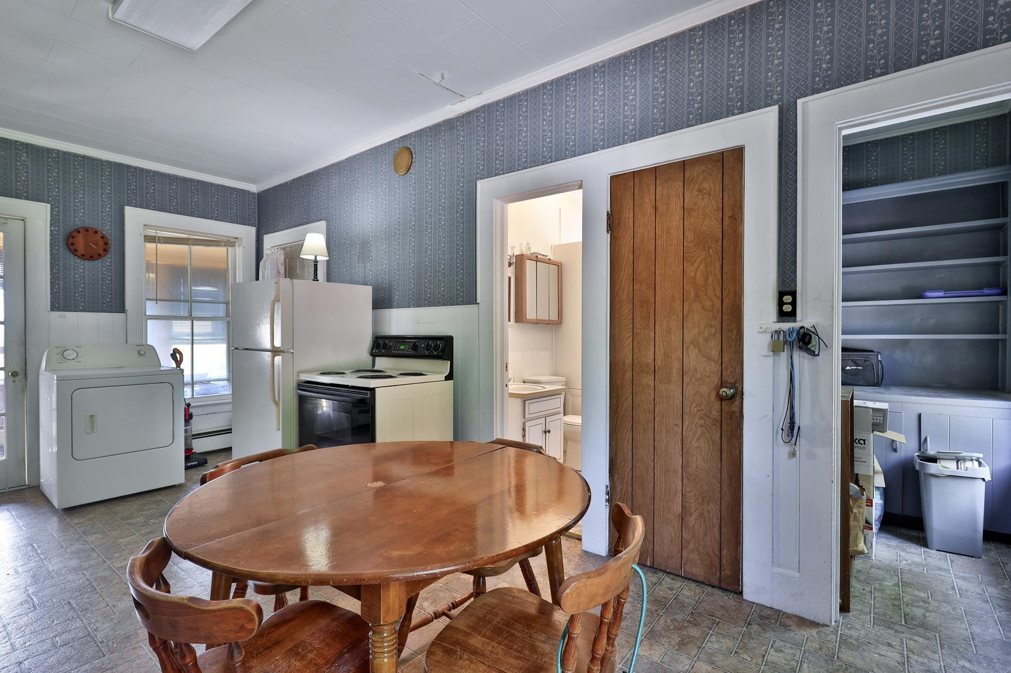 55 Pierpoint Avenue Property Photo 22