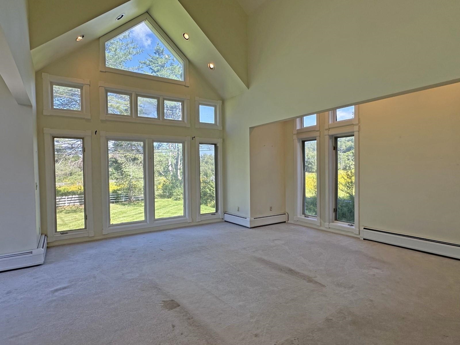 2855 Thompsonburg Road Property Photo 10