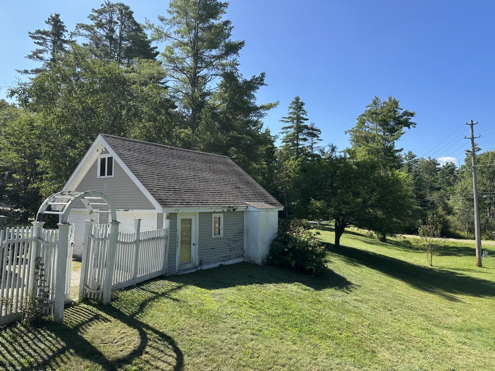 2855 Thompsonburg Road Property Photo 46