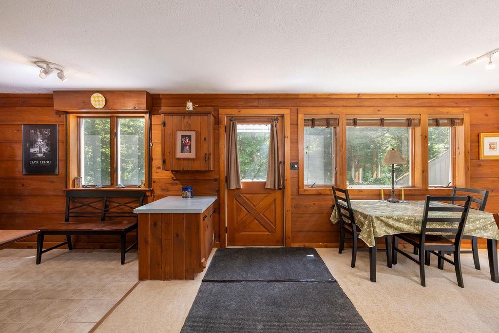 1221 Brook Road Property Photo 8
