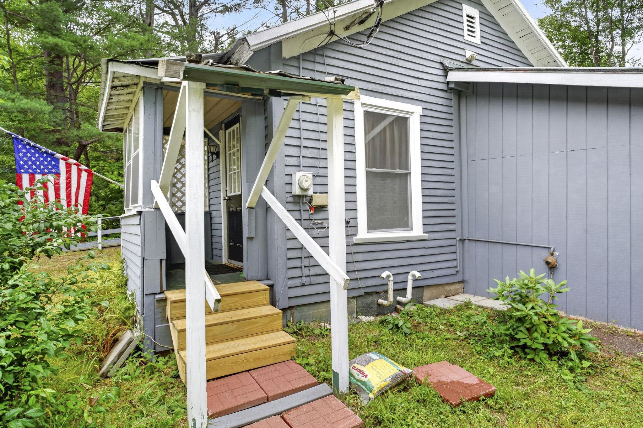 5 Girard Avenue Property Photo 9