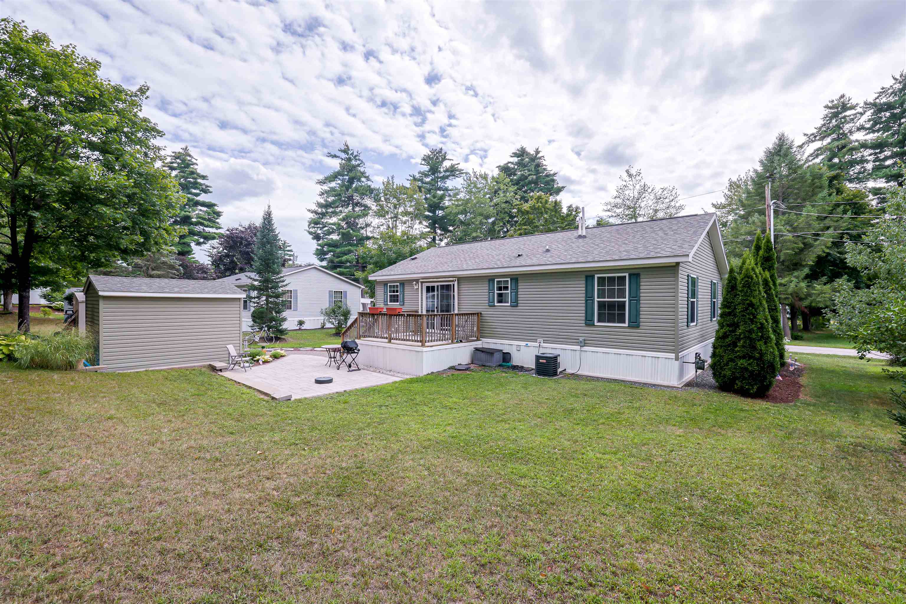 20 Highridge Trail Property Photo 12