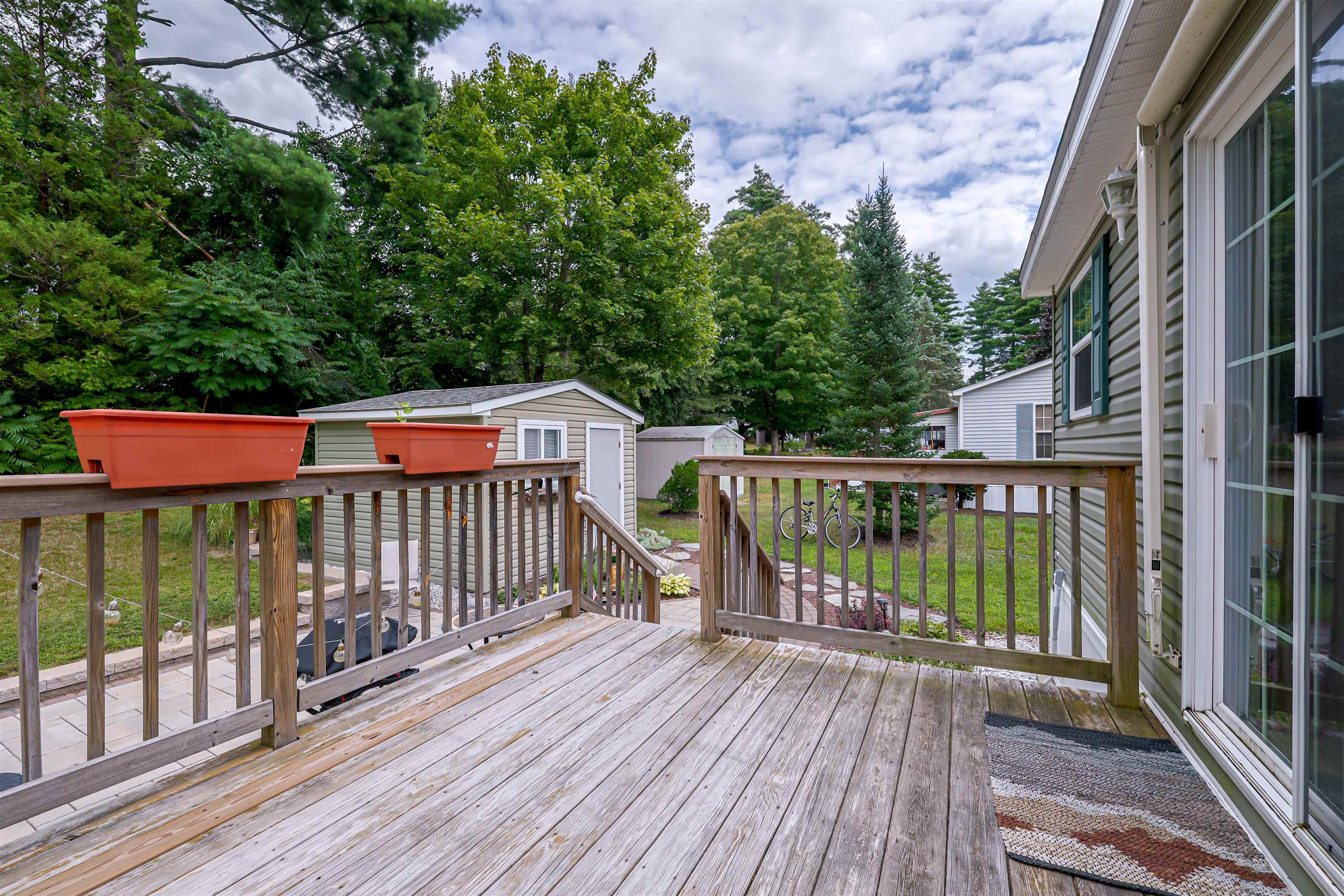 20 Highridge Trail Property Photo 15