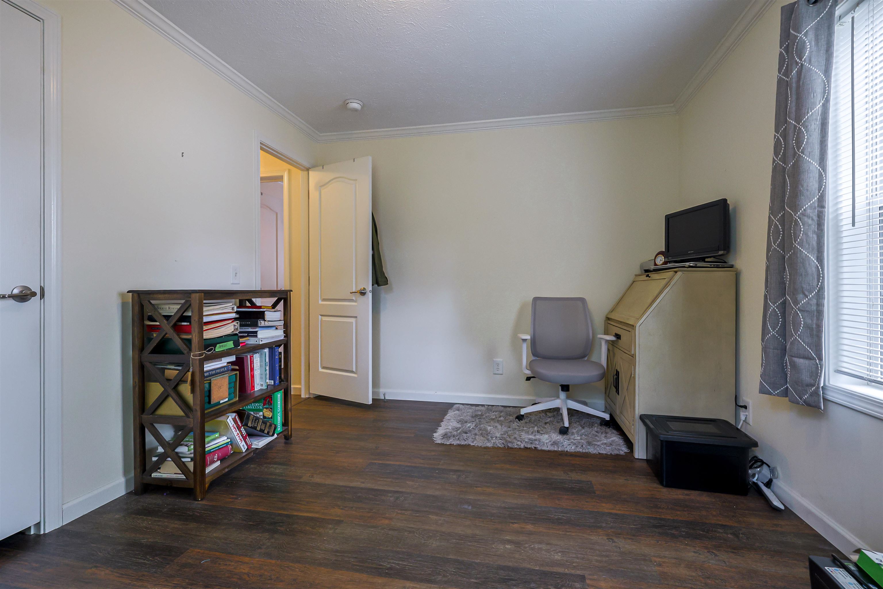 20 Highridge Trail Property Photo 37