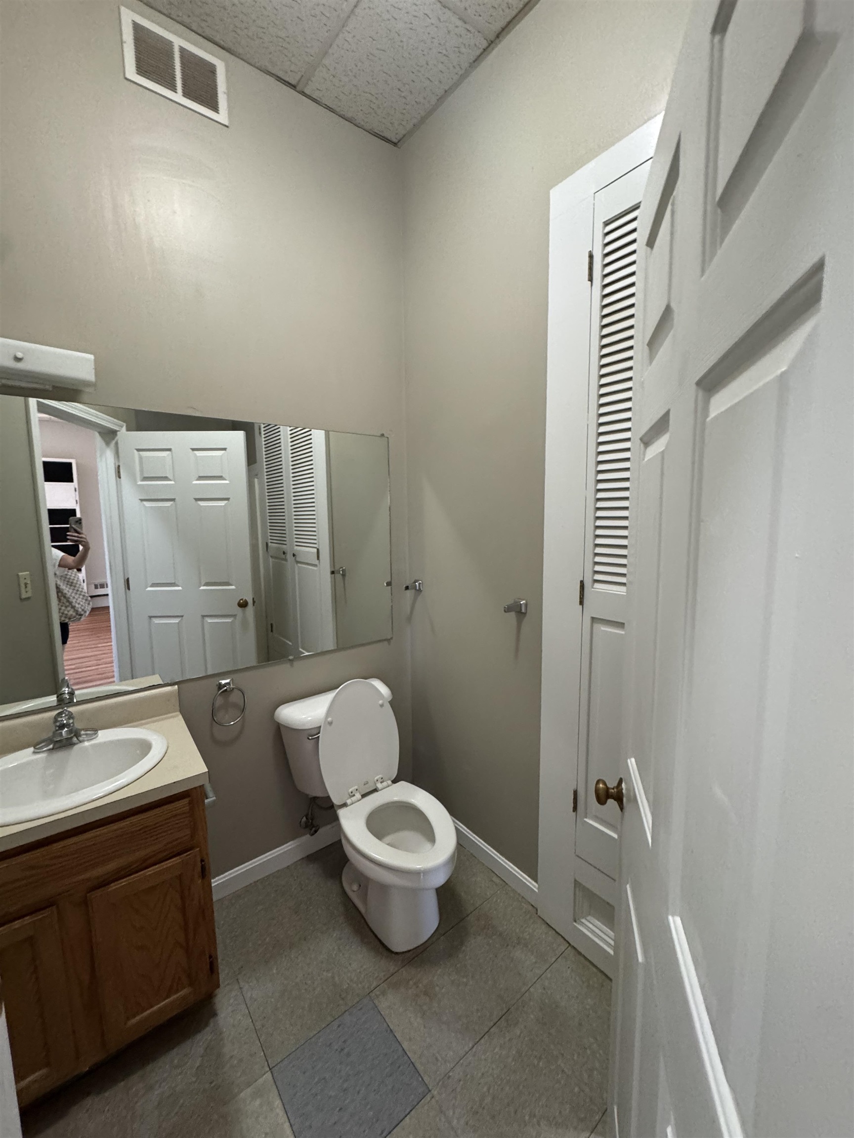 1-3 Central Square Property Photo 4
