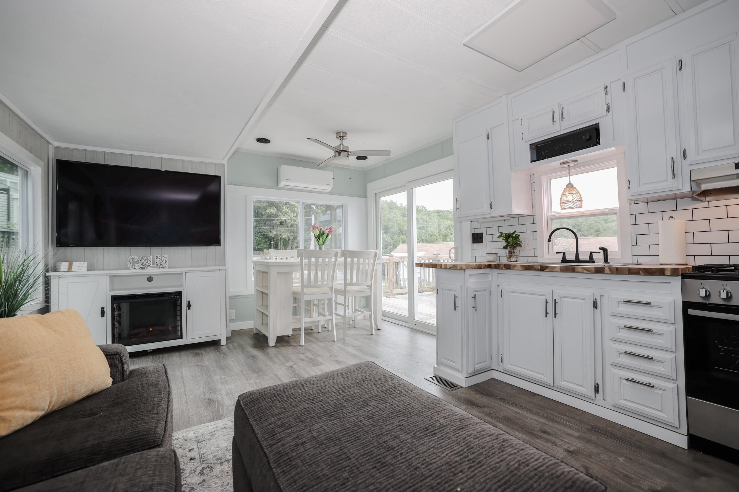 194 Buckley Road Property Photo 6