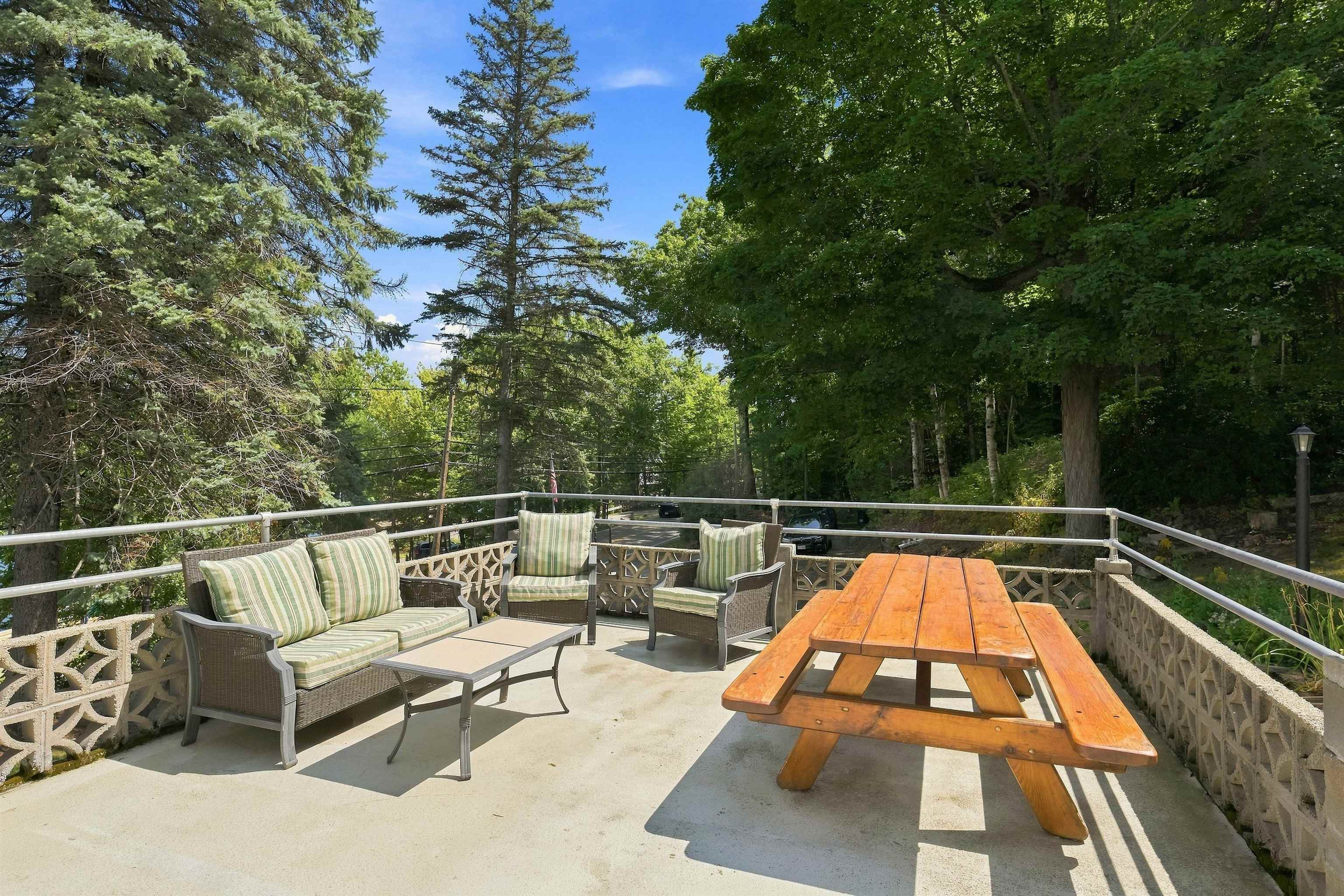 2885 Lake Shore Road Property Photo 12