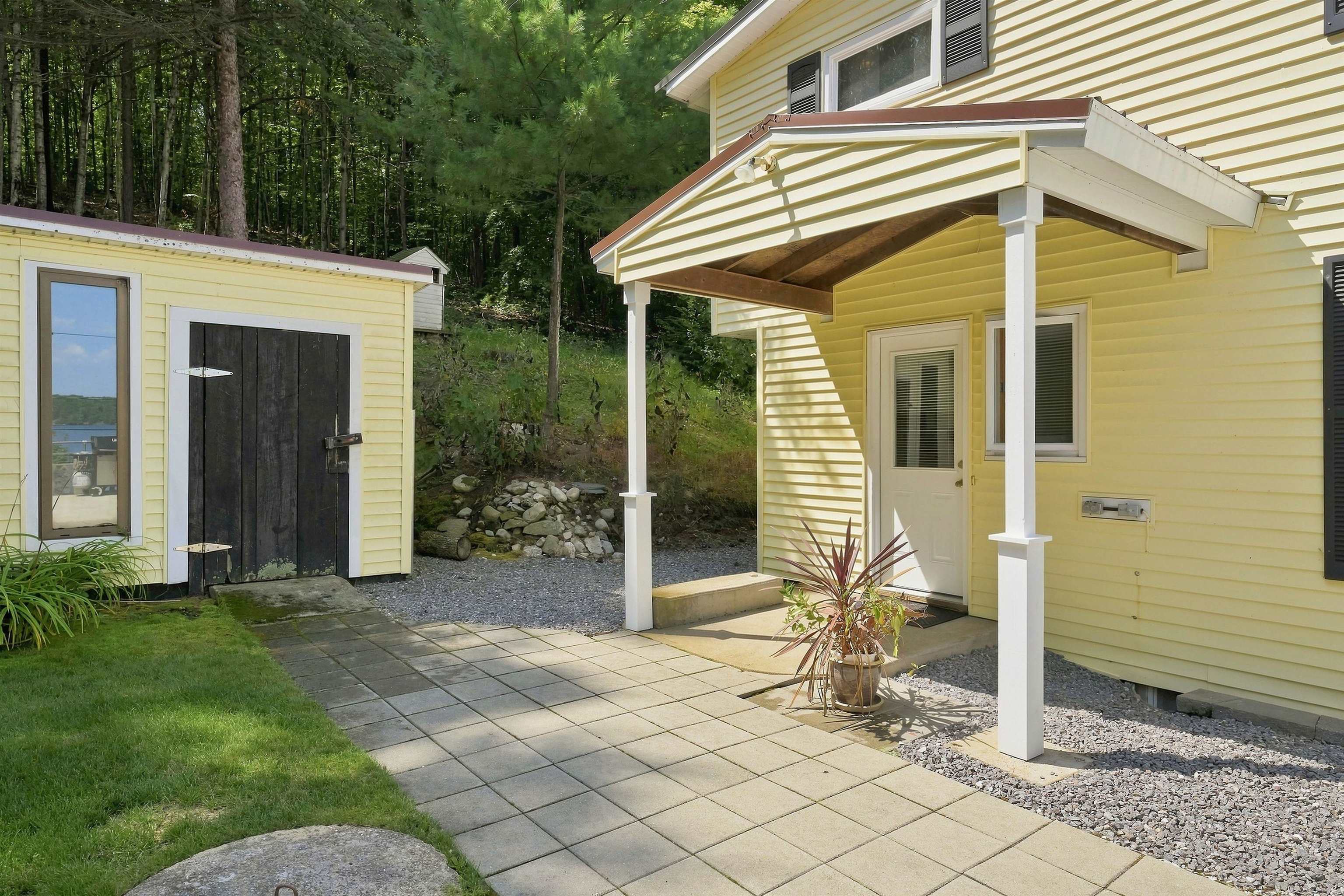 2885 Lake Shore Road Property Photo 14
