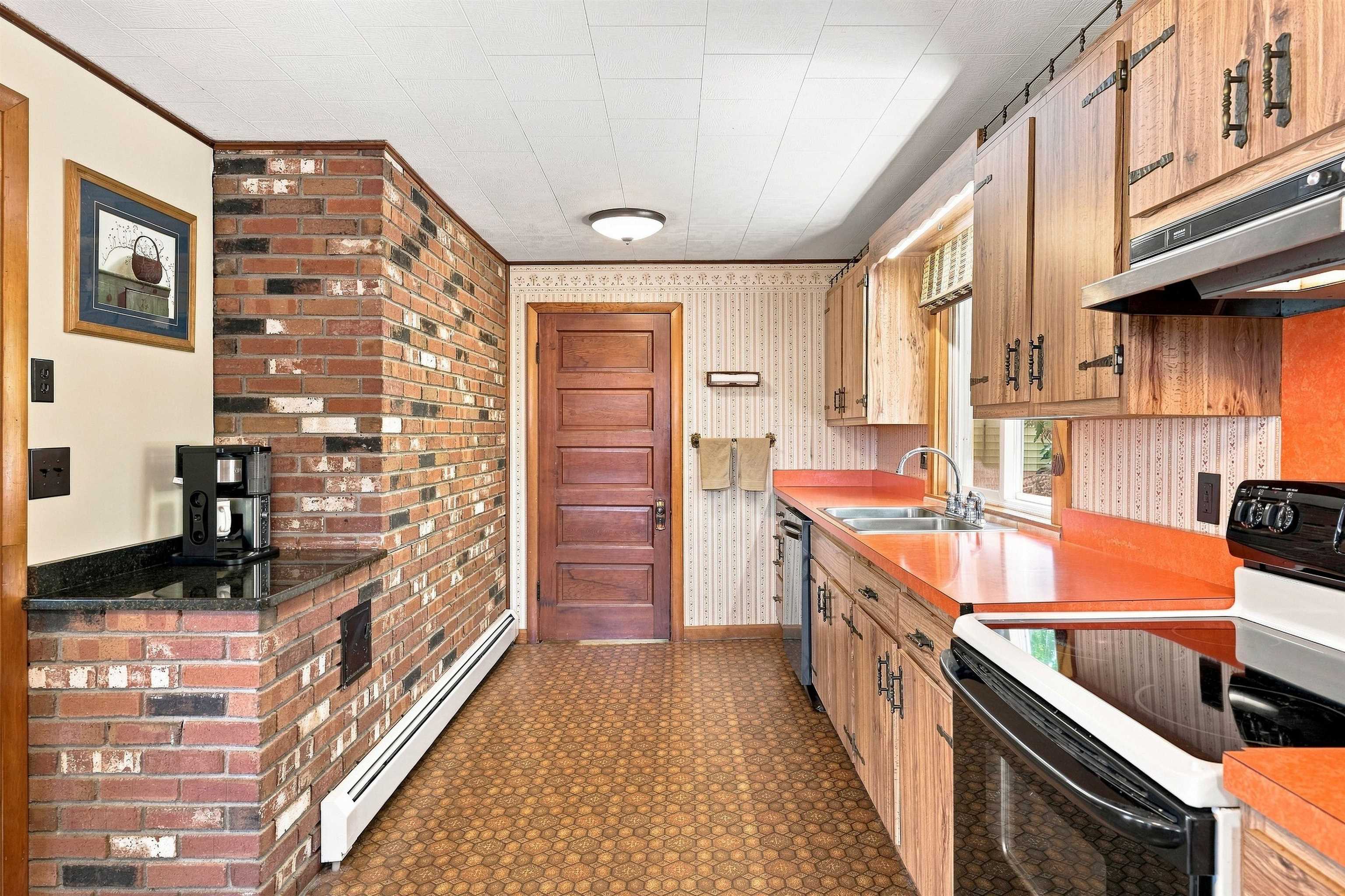 2885 Lake Shore Road Property Photo 28
