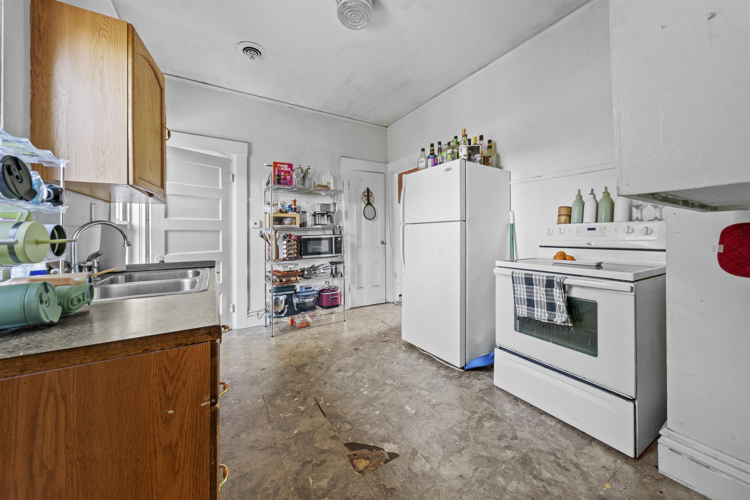 12 Elm Street Property Photo 10