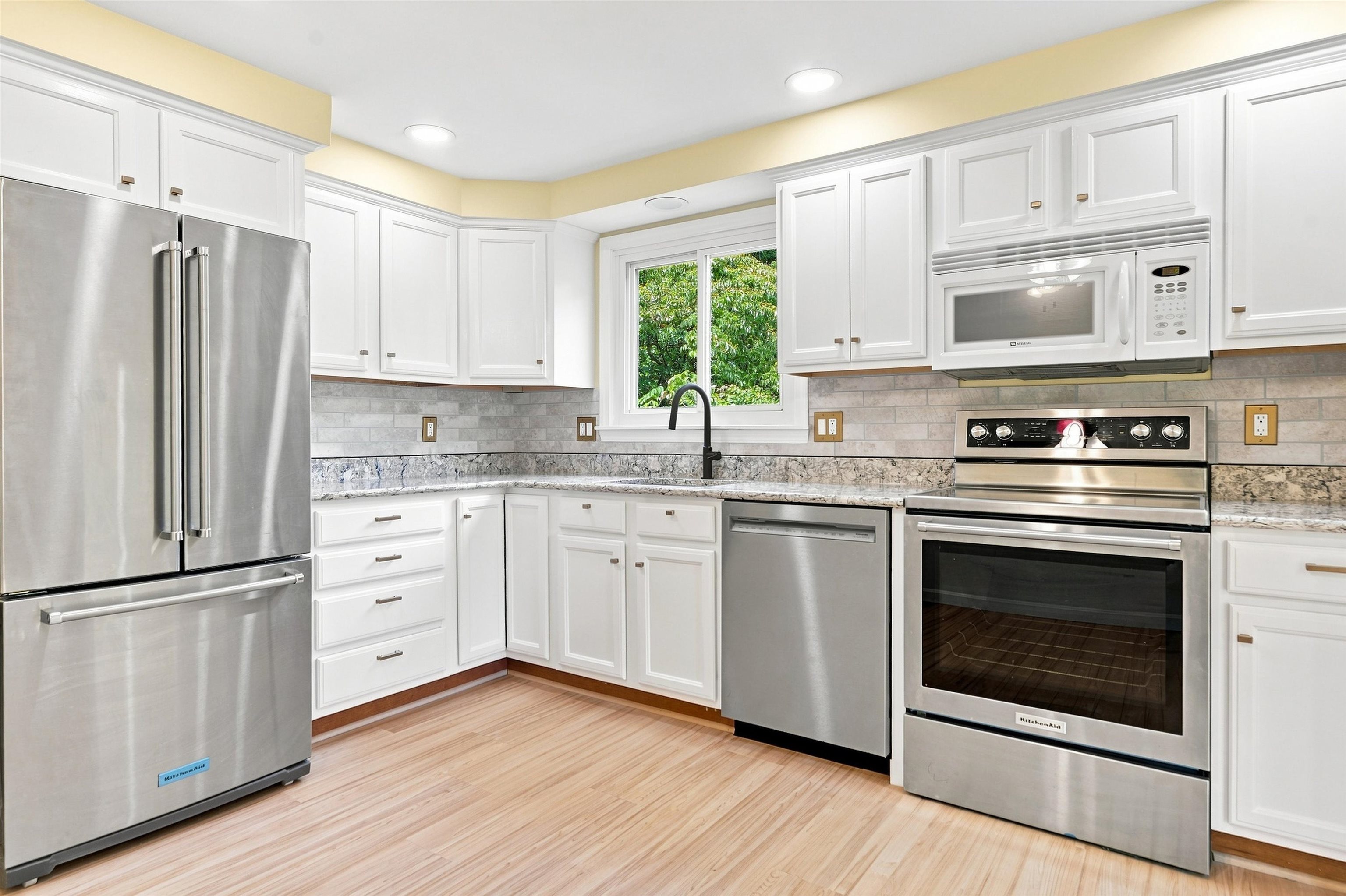 36 Hampton Drive Property Photo 2