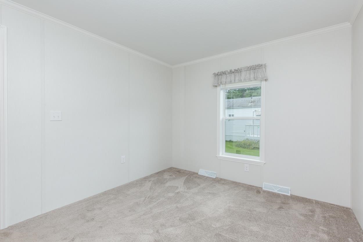 16 South Emperor Drive Property Photo 17