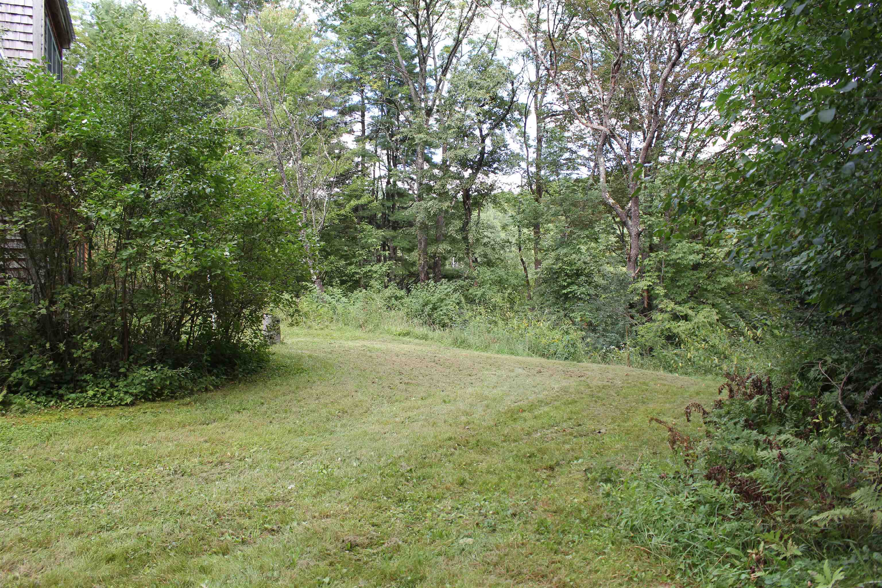 1049 Barker Road Property Photo 3