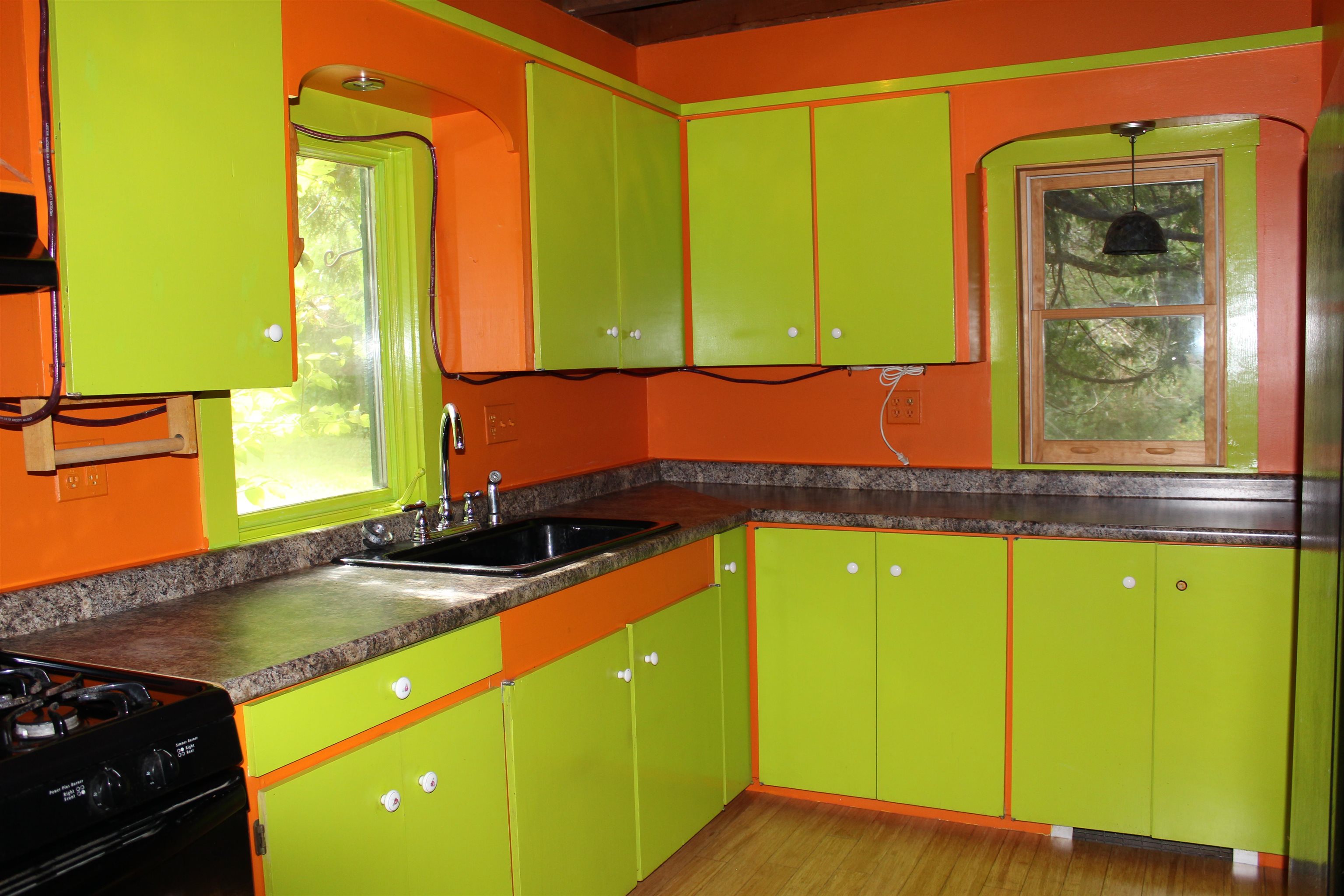 1049 Barker Road Property Photo 12