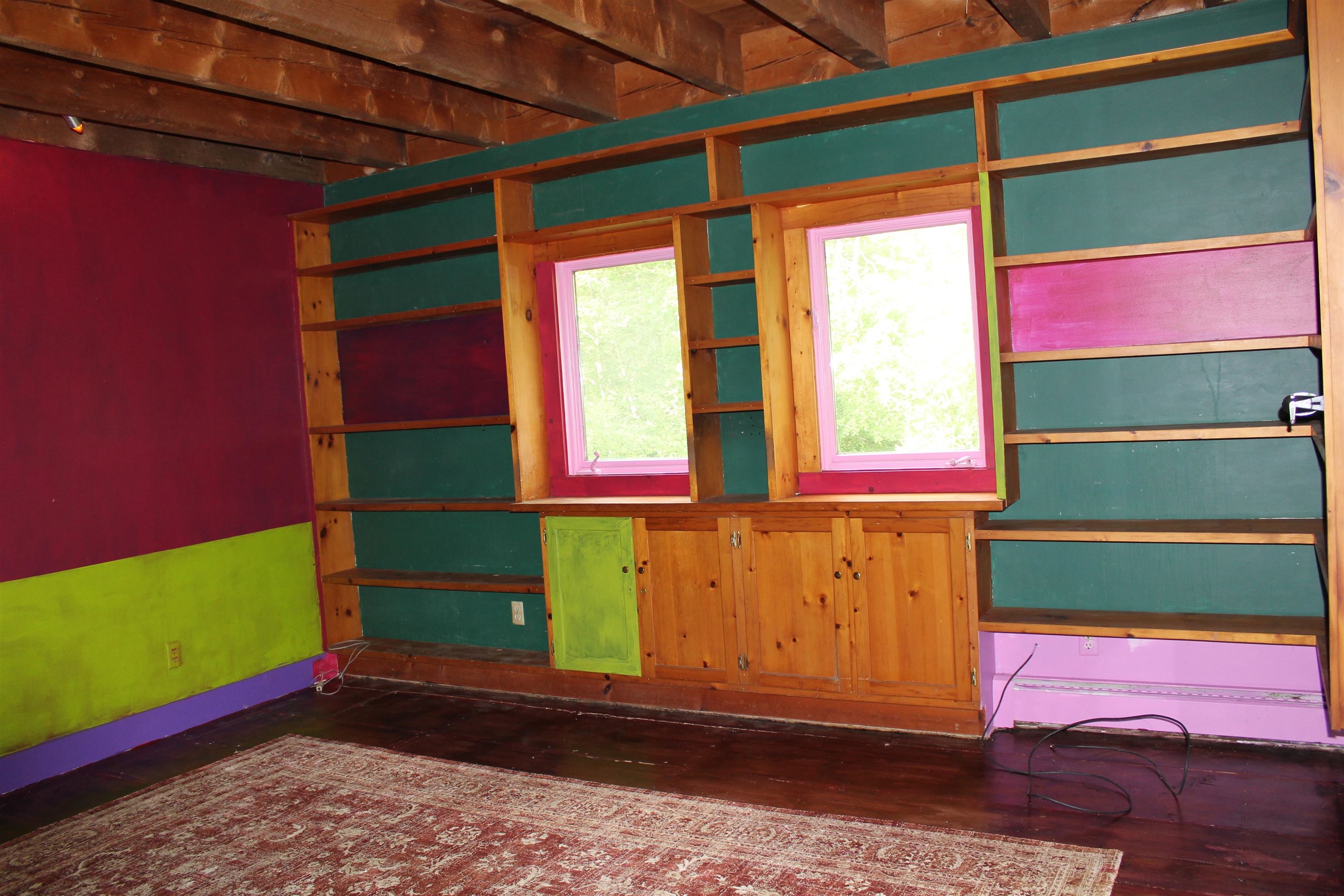 1049 Barker Road Property Photo 24