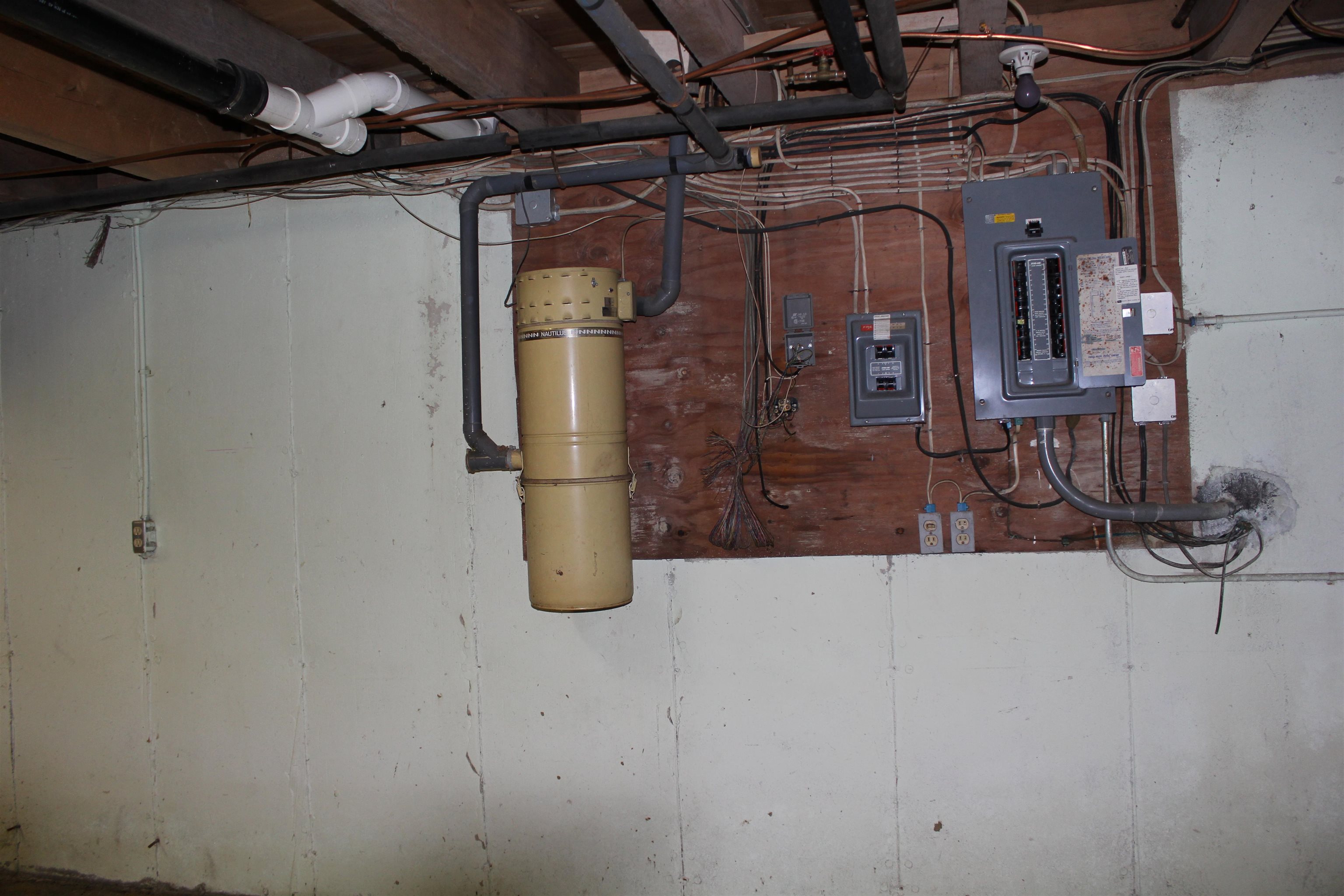 1049 Barker Road Property Photo 48