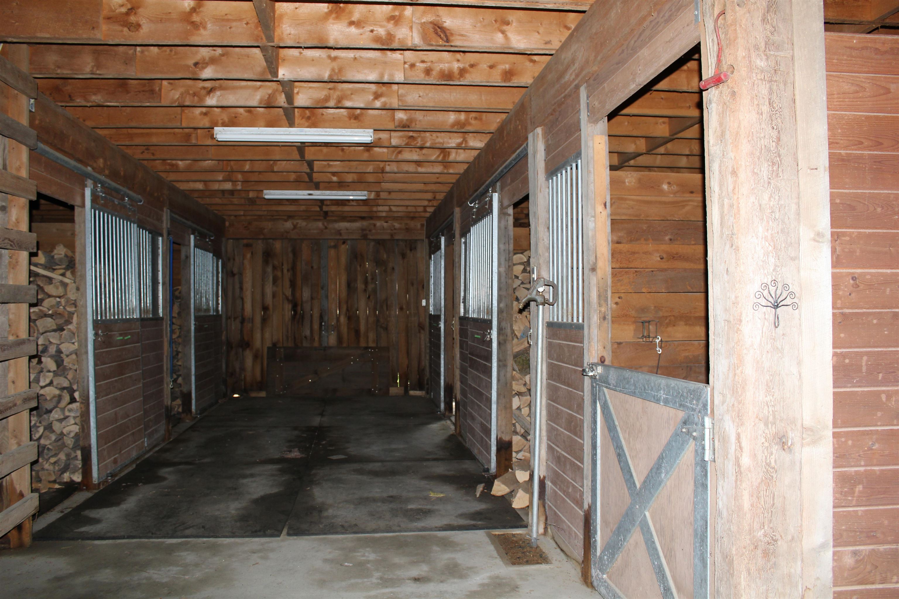 1049 Barker Road Property Photo 56