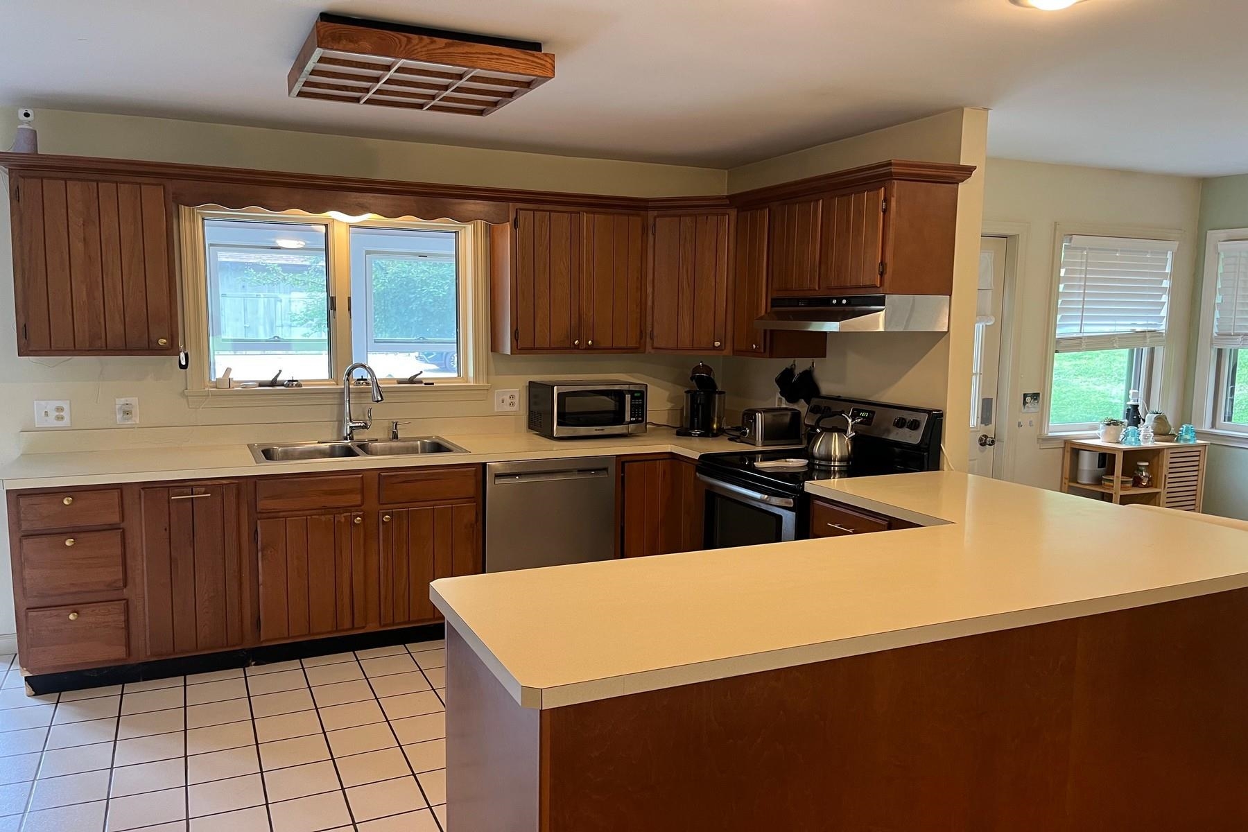 25 Center Street Property Photo 24