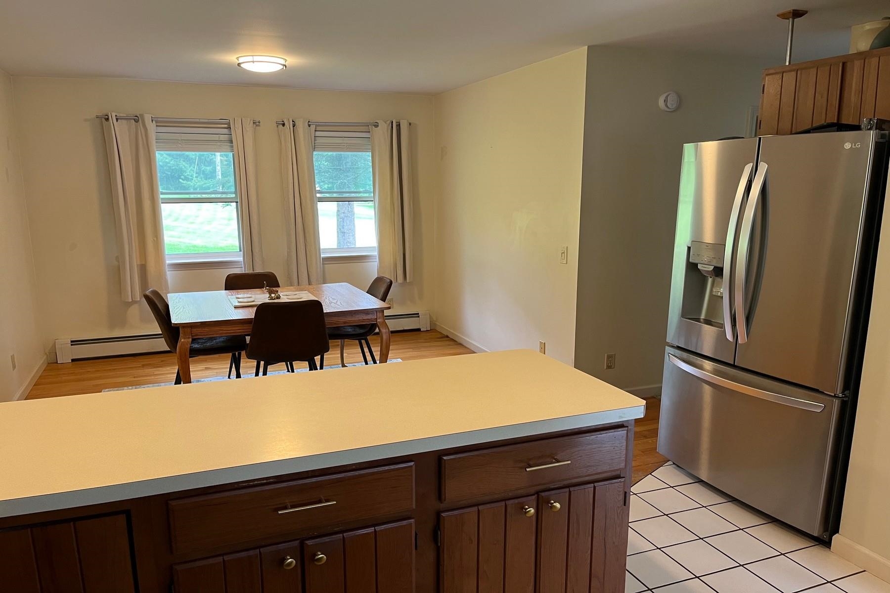 25 Center Street Property Photo 32