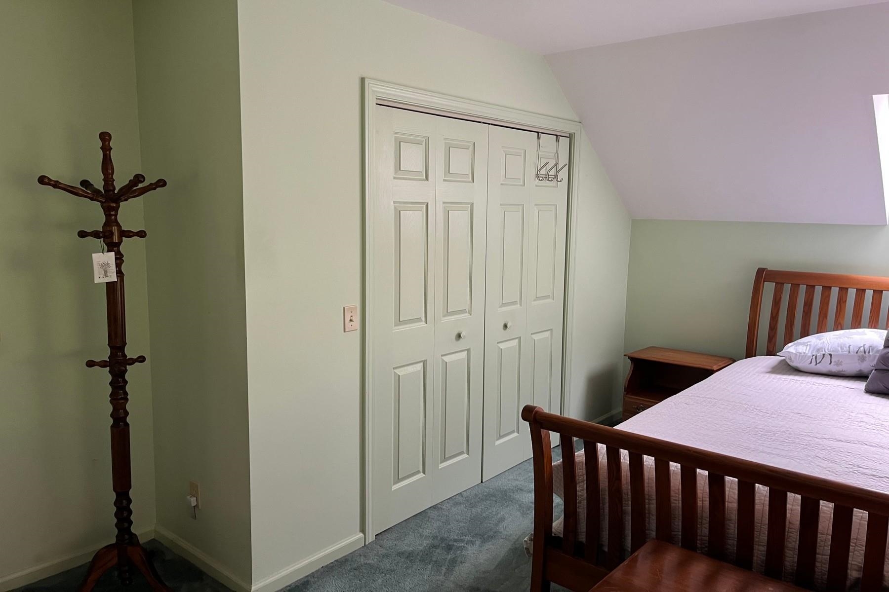 25 Center Street Property Photo 43