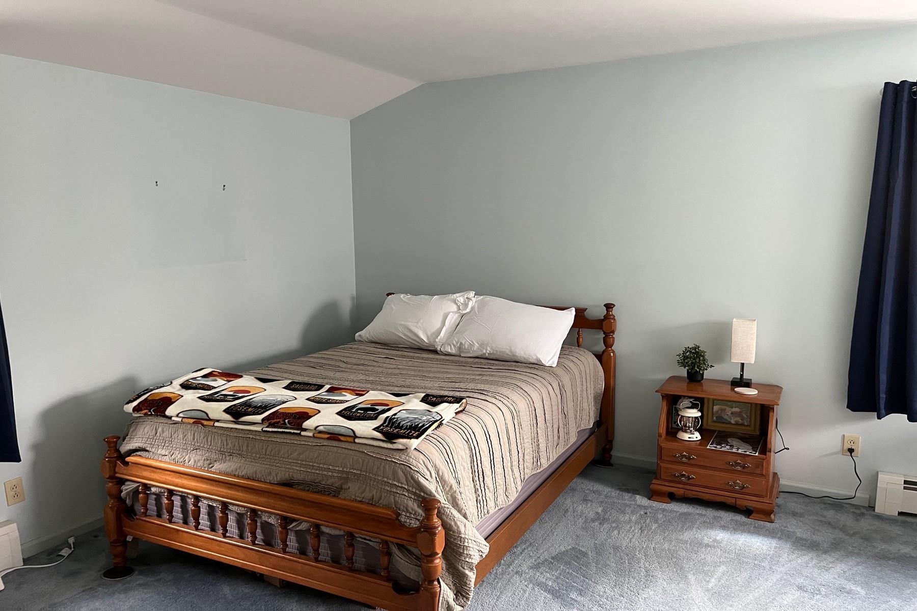 25 Center Street Property Photo 46