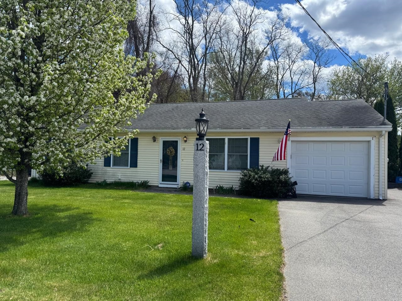 12 Adams Avenue Property Photo 2