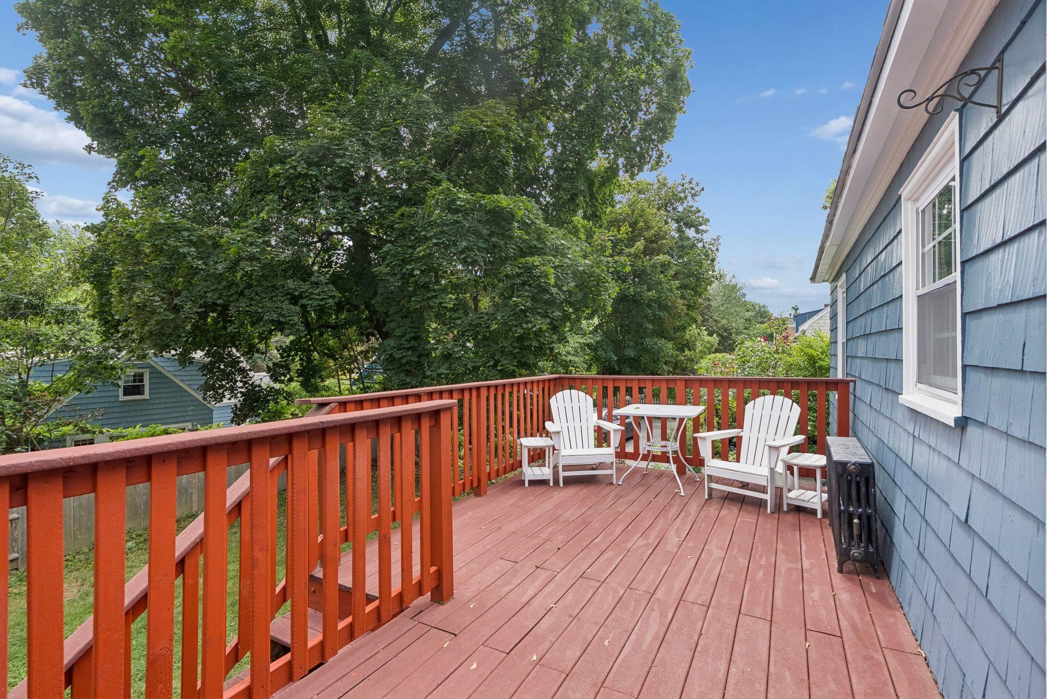 1384 Islington Street Property Photo 31