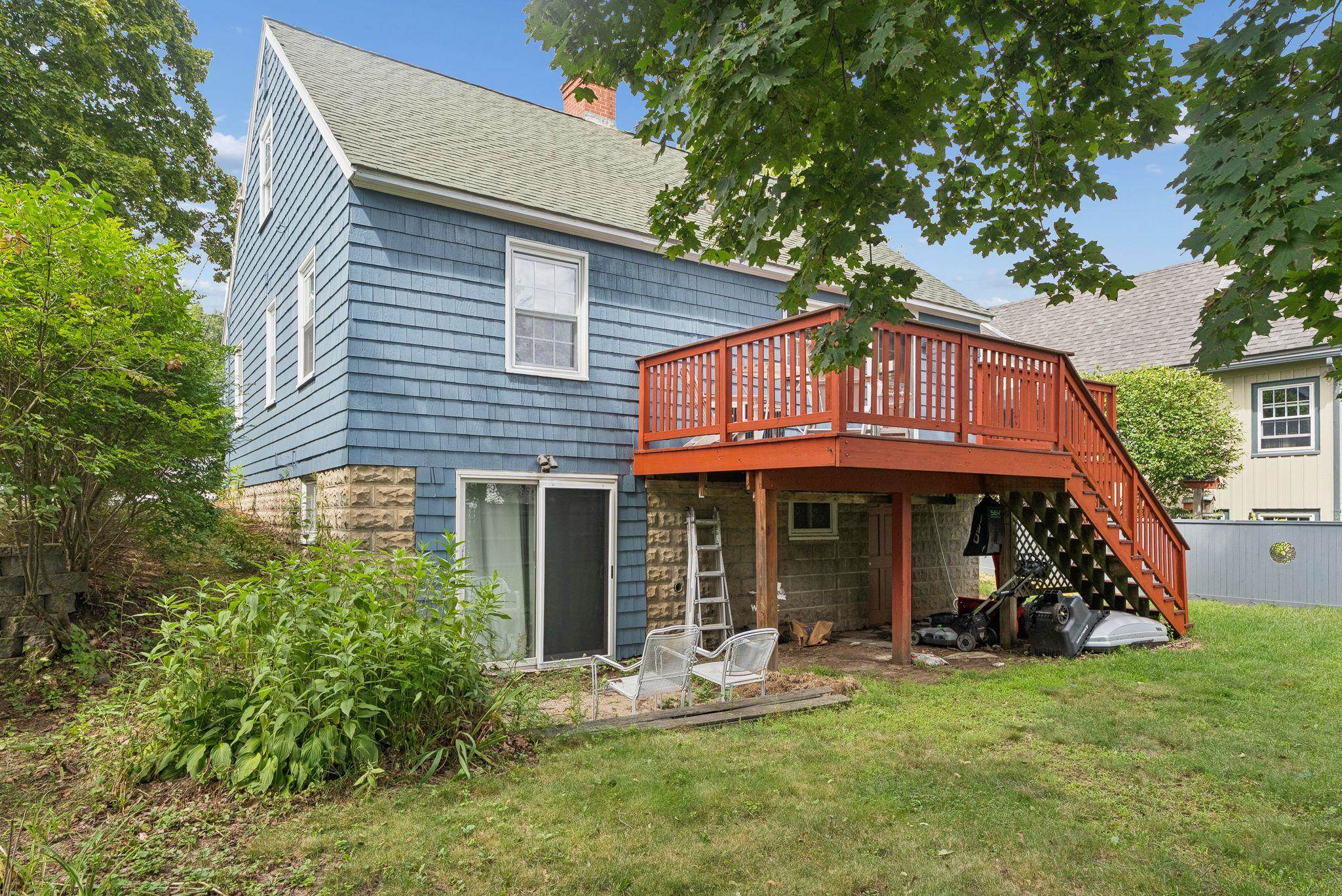 1384 Islington Street Property Photo 33