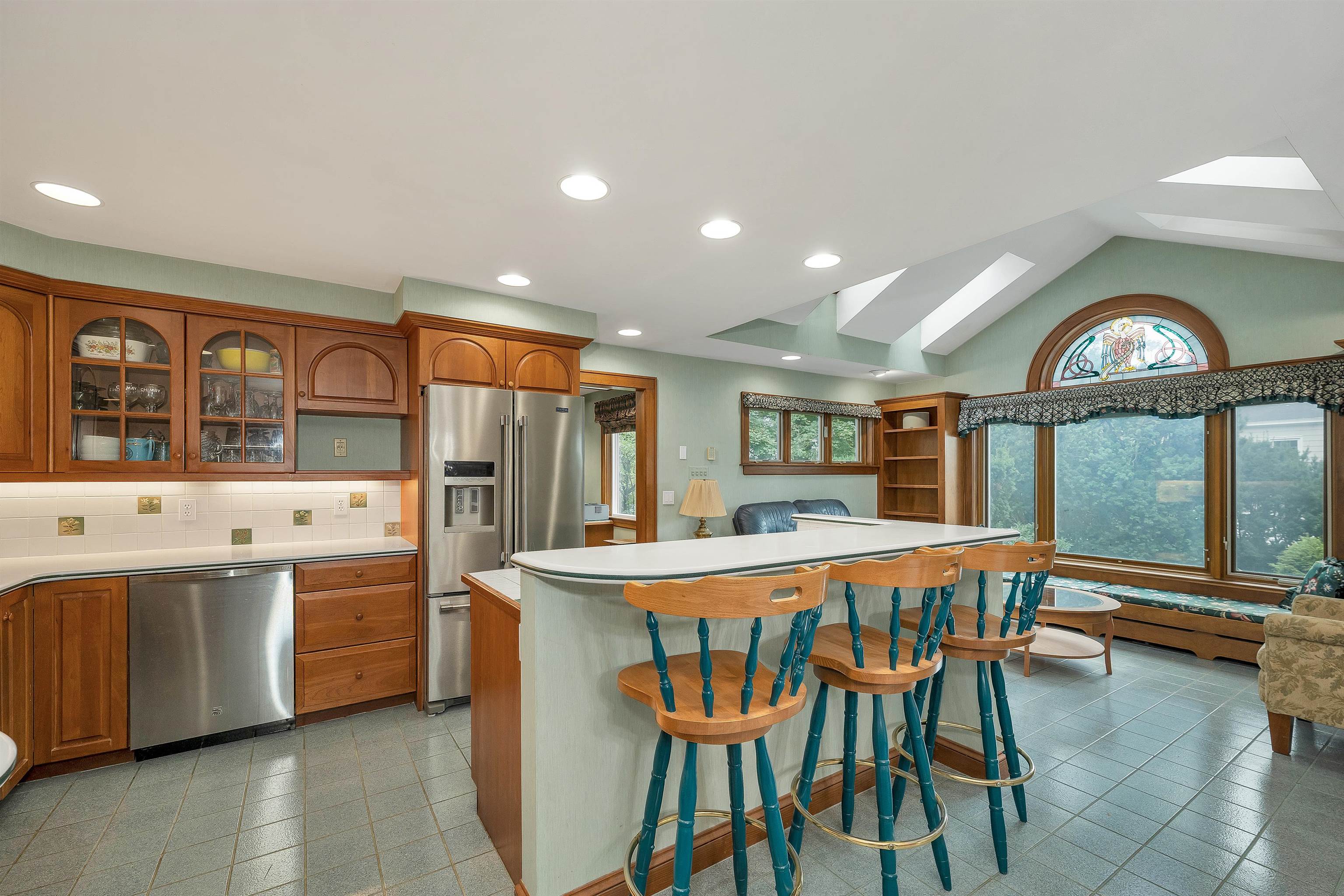 284 Hawthorne Street Property Photo 1