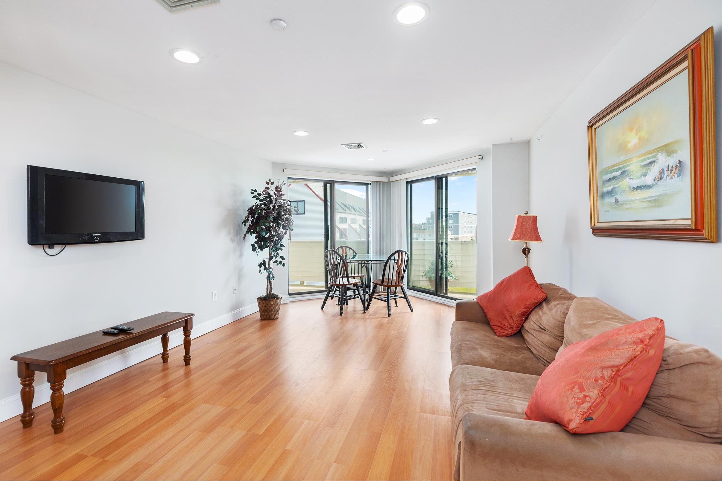 567 Ocean Boulevard Property Photo 3