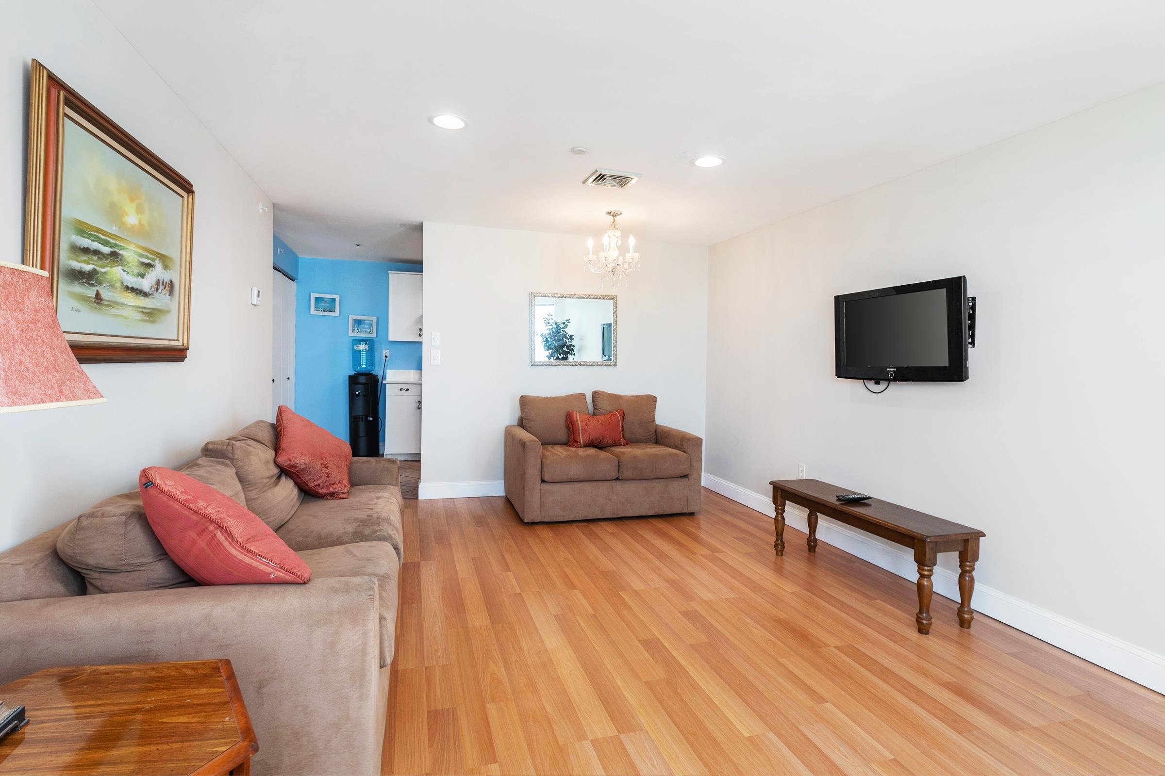 567 Ocean Boulevard Property Photo 4