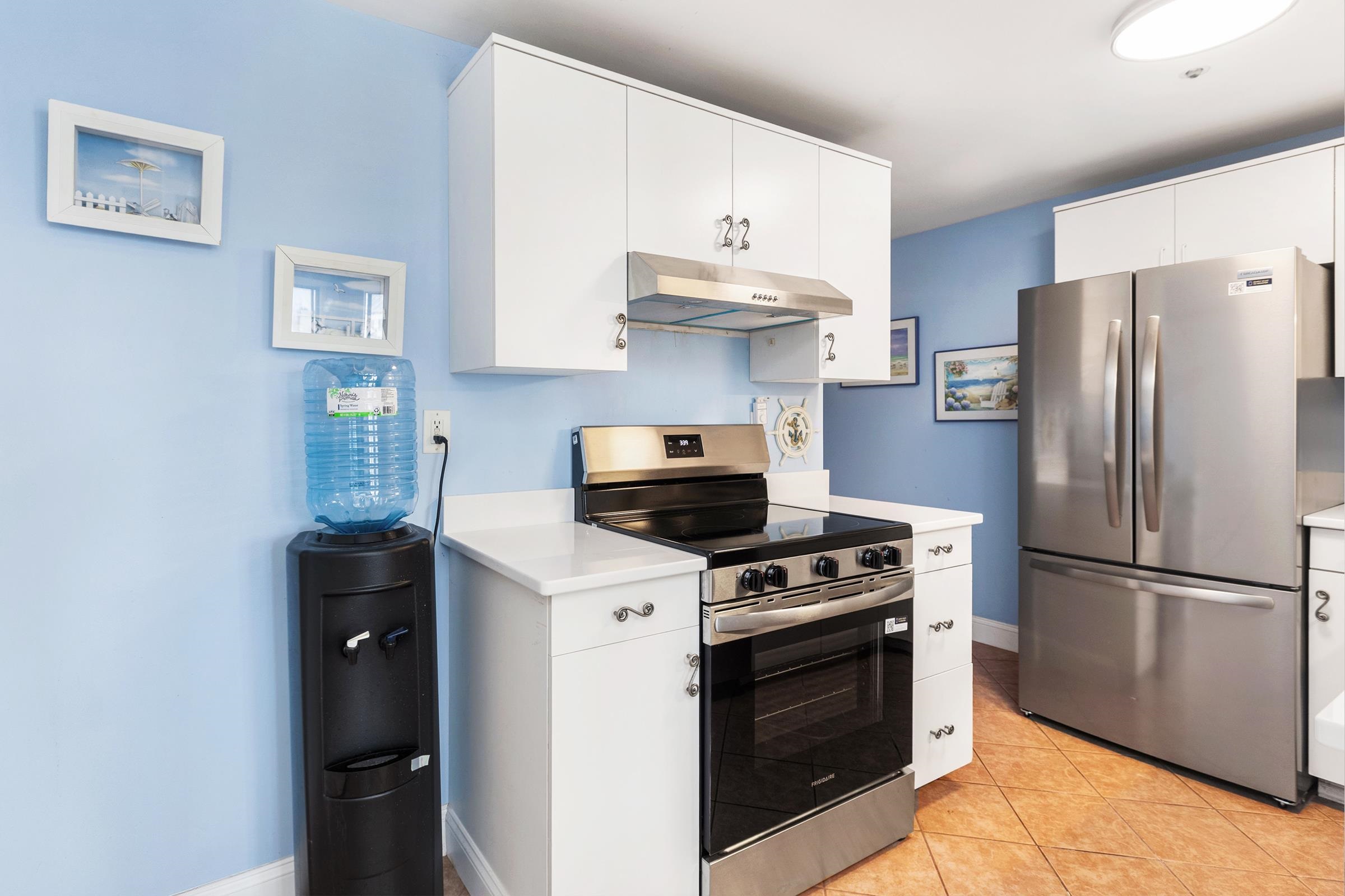 567 Ocean Boulevard Property Photo 7
