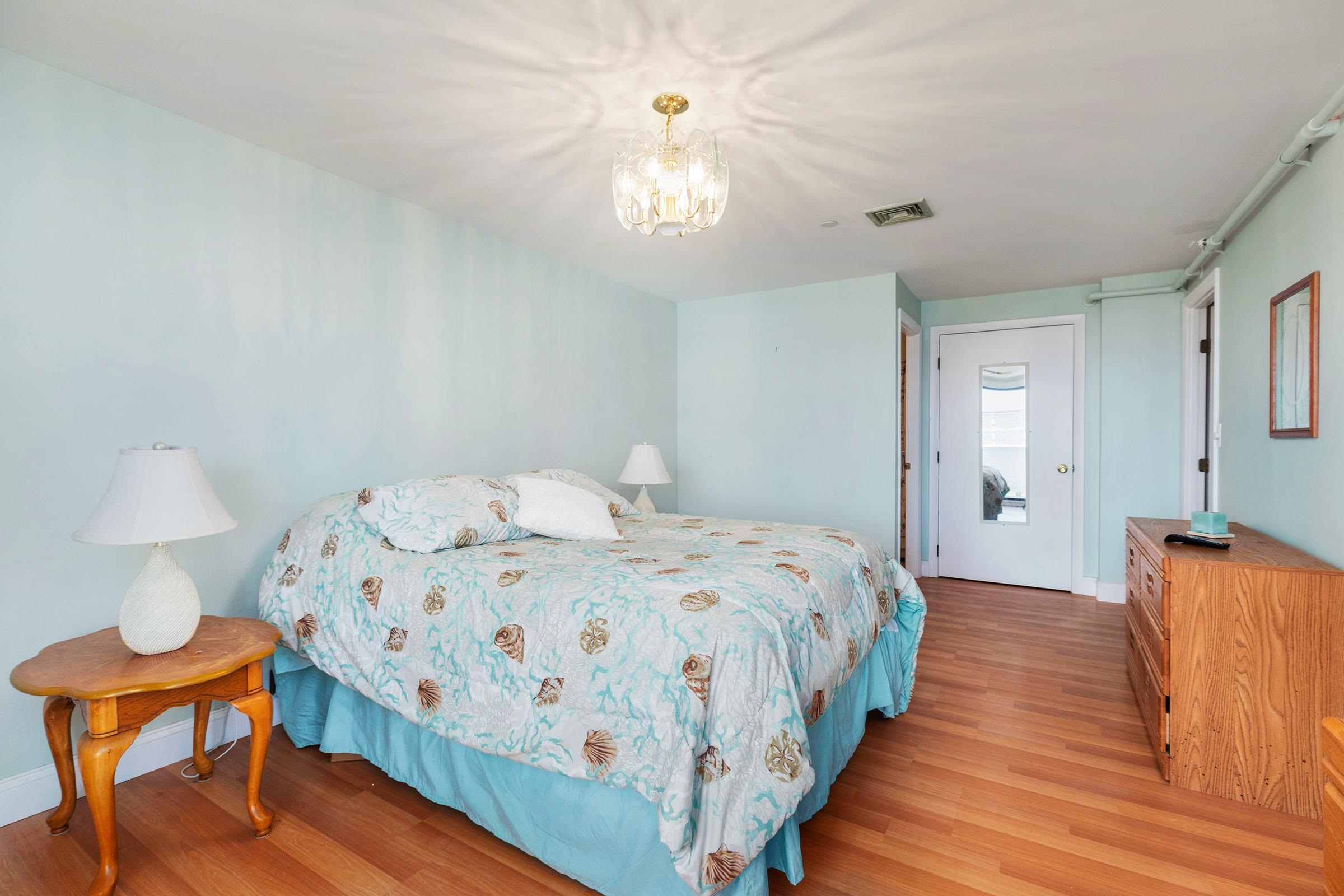 567 Ocean Boulevard Property Photo 10