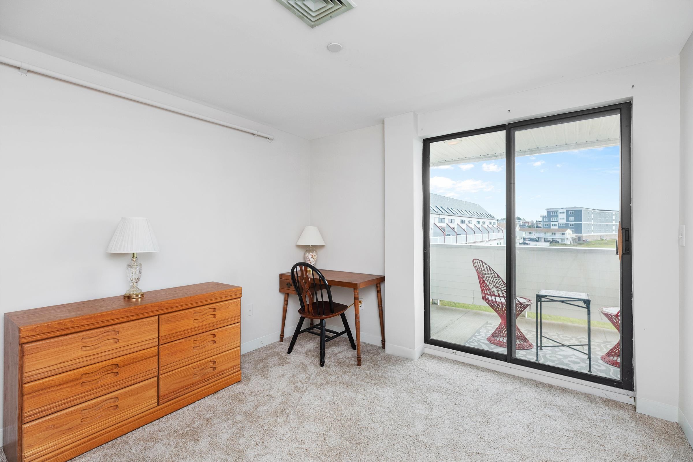 567 Ocean Boulevard Property Photo 13