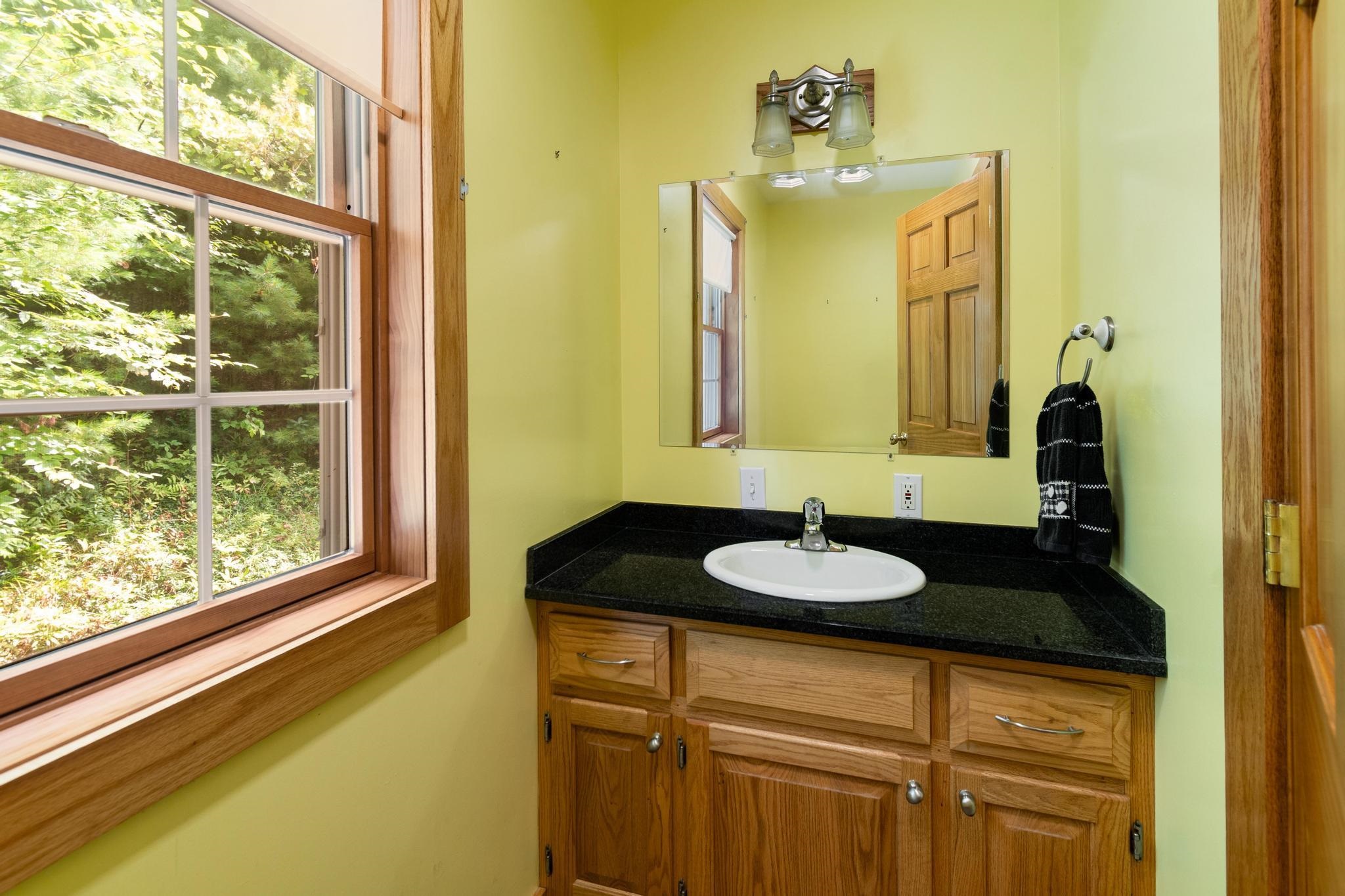 98 White Tail Lane Property Photo 9