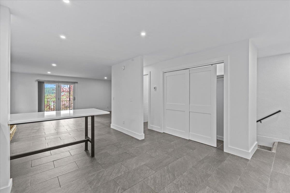 60 Snowdrift Lane Property Photo 10