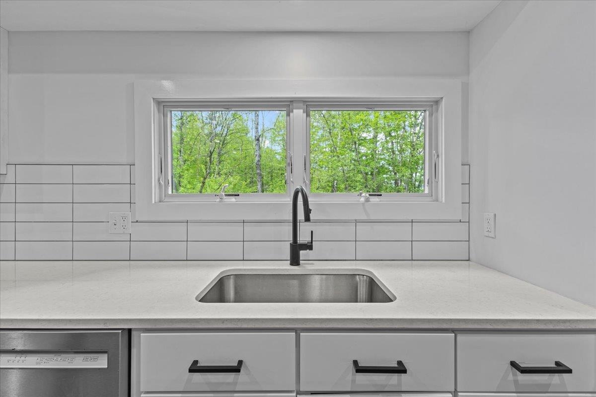 60 Snowdrift Lane Property Photo 13