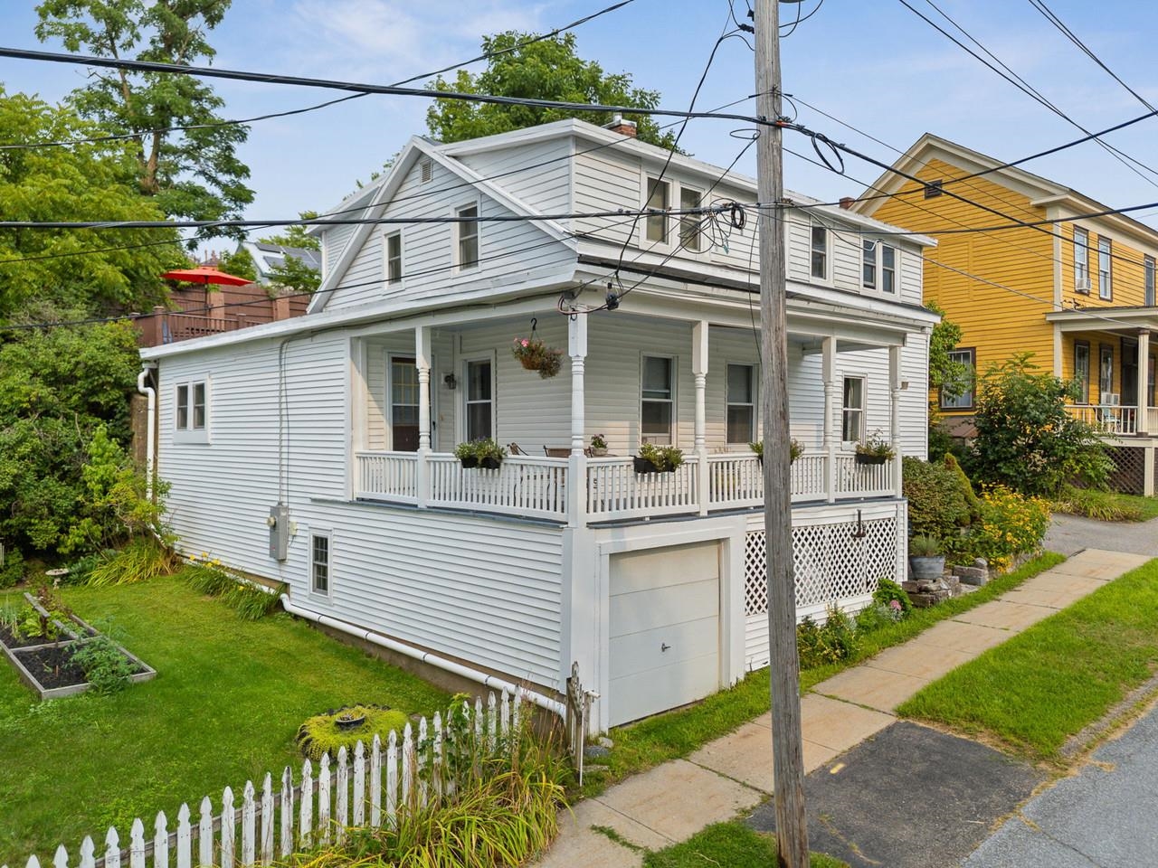18 North Maple Street Property Photo 2