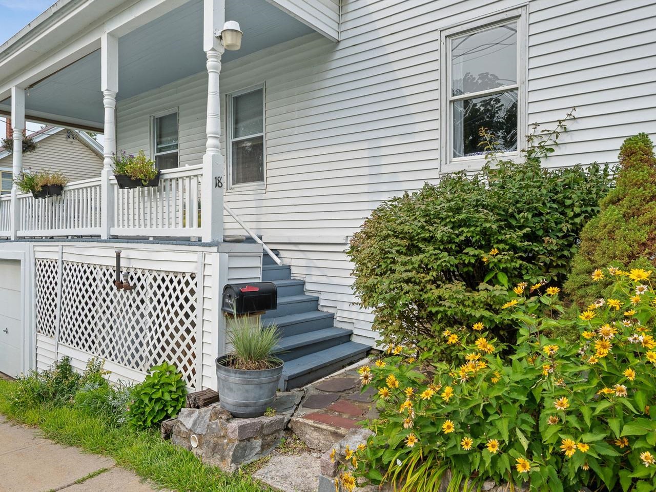 18 North Maple Street Property Photo 4