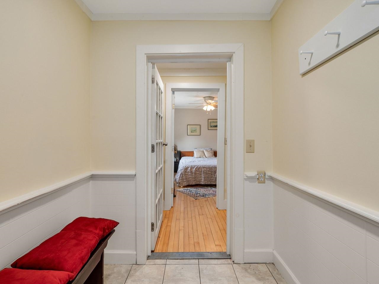 18 North Maple Street Property Photo 8
