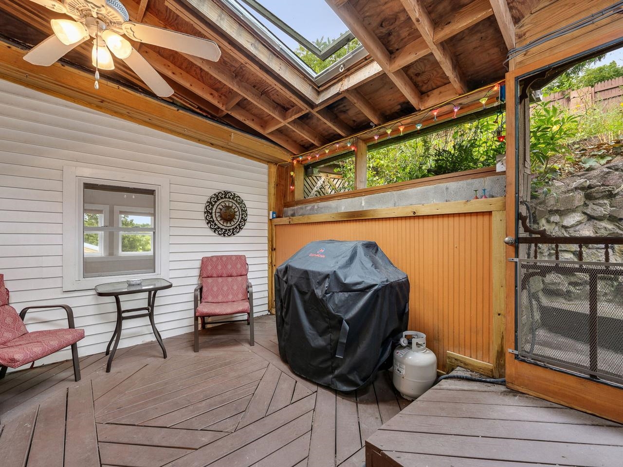 18 North Maple Street Property Photo 29