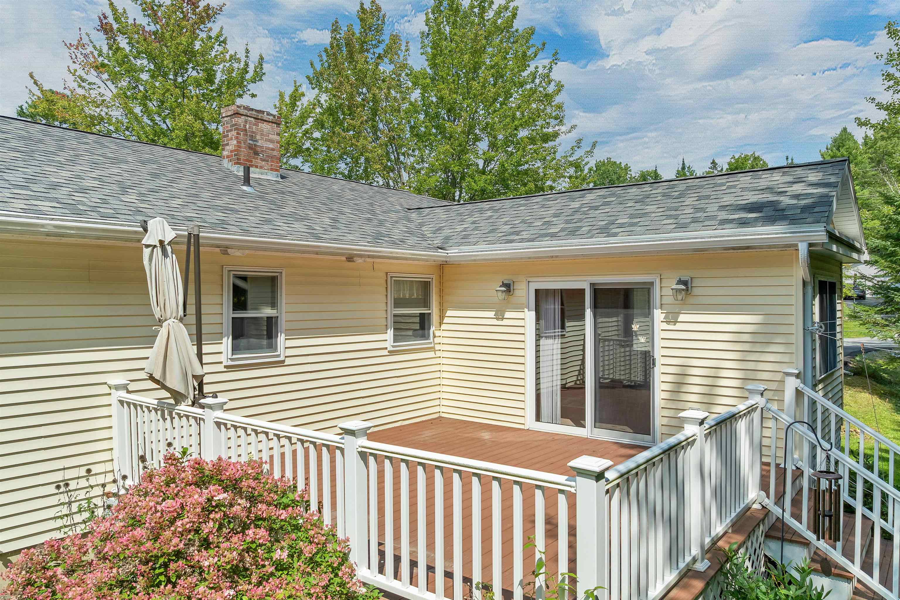 6 Tuck Lane Property Photo 2
