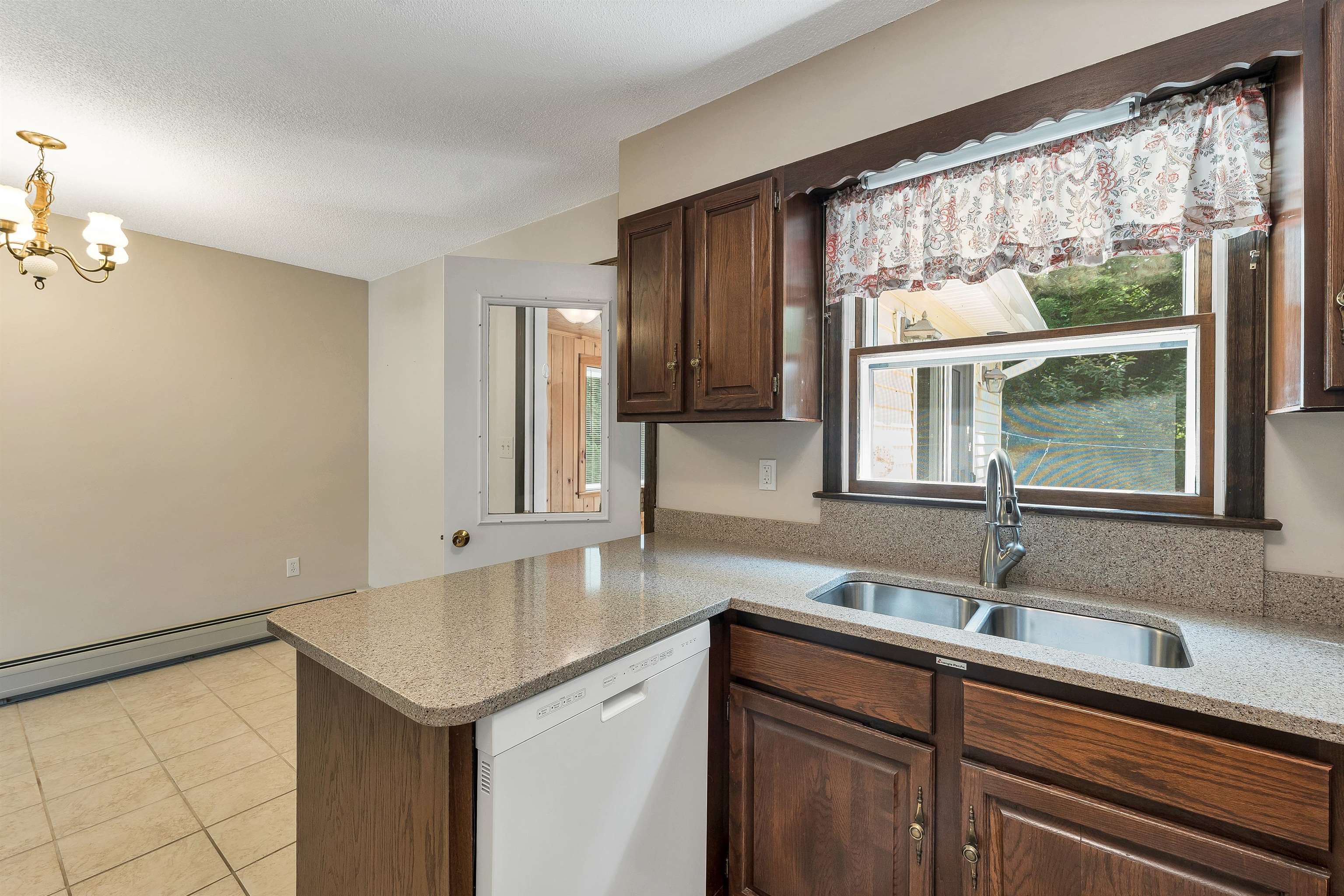6 Tuck Lane Property Photo 17