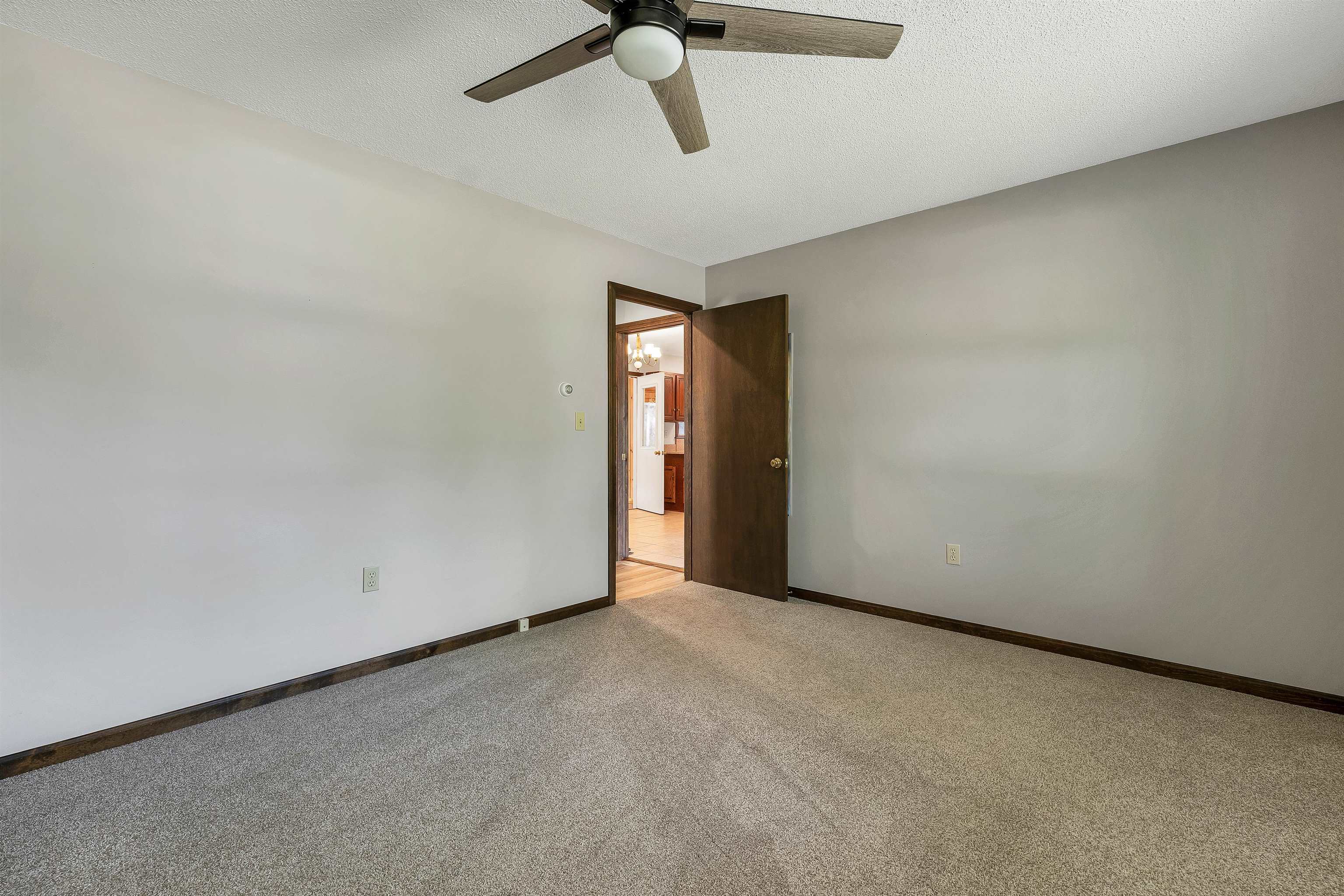 6 Tuck Lane Property Photo 34